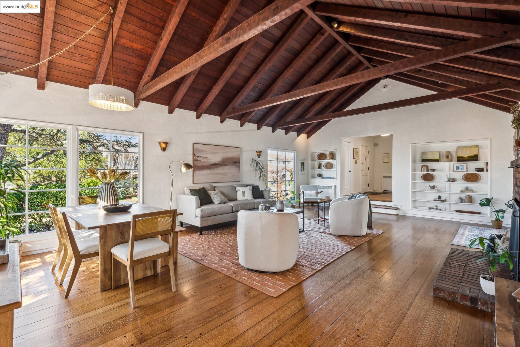 2646 Mira Vista Dr