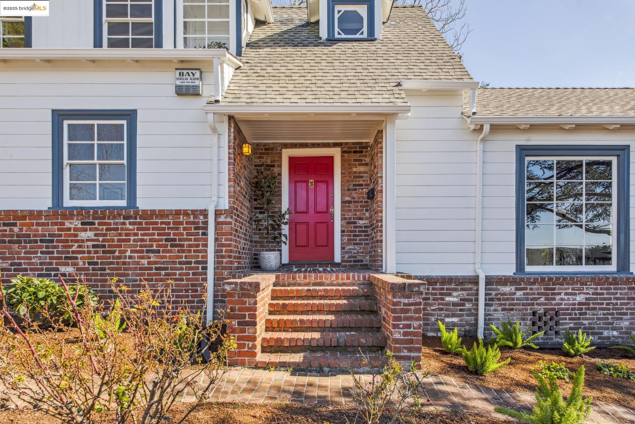 2646 Mira Vista Dr