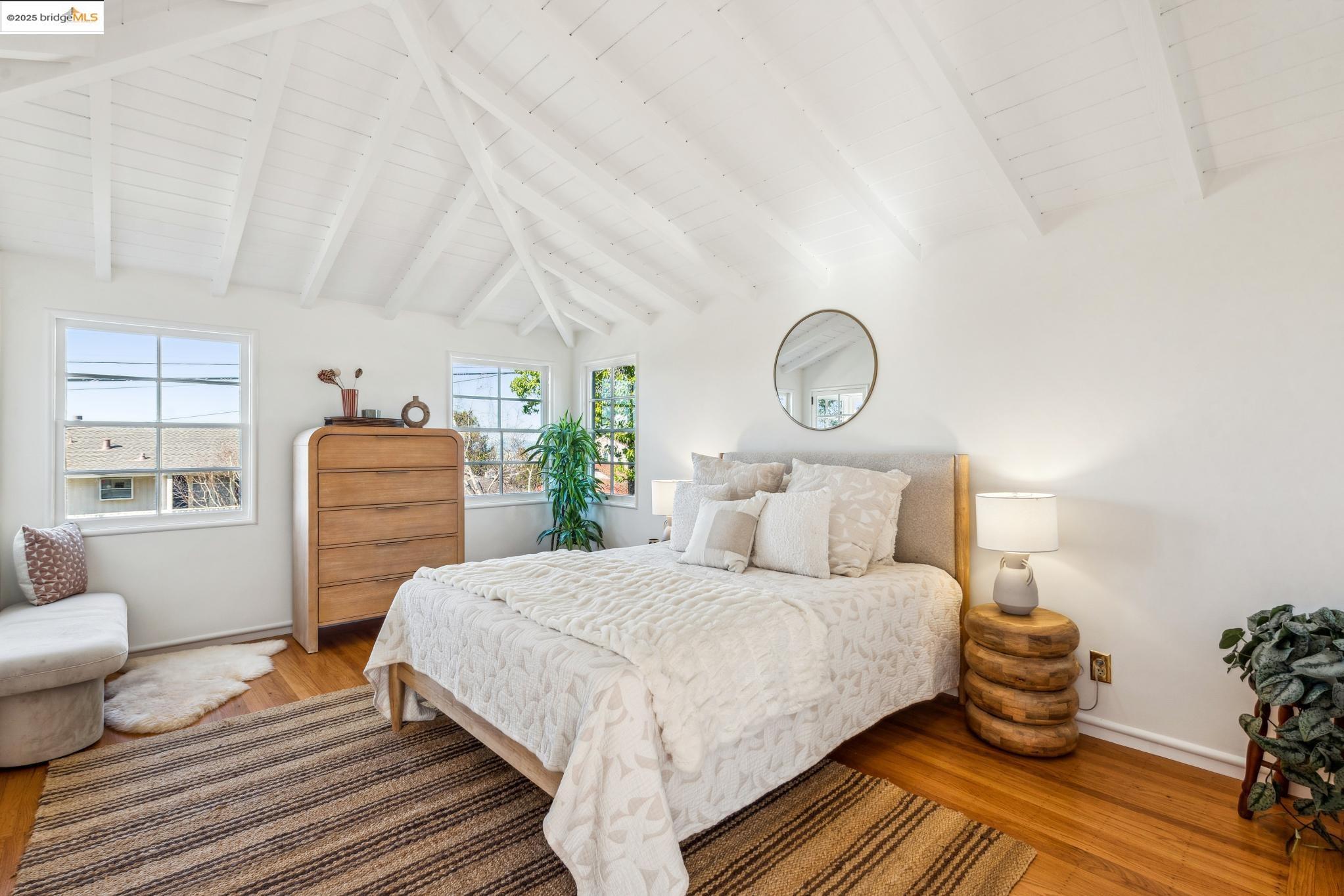 2646 Mira Vista Dr