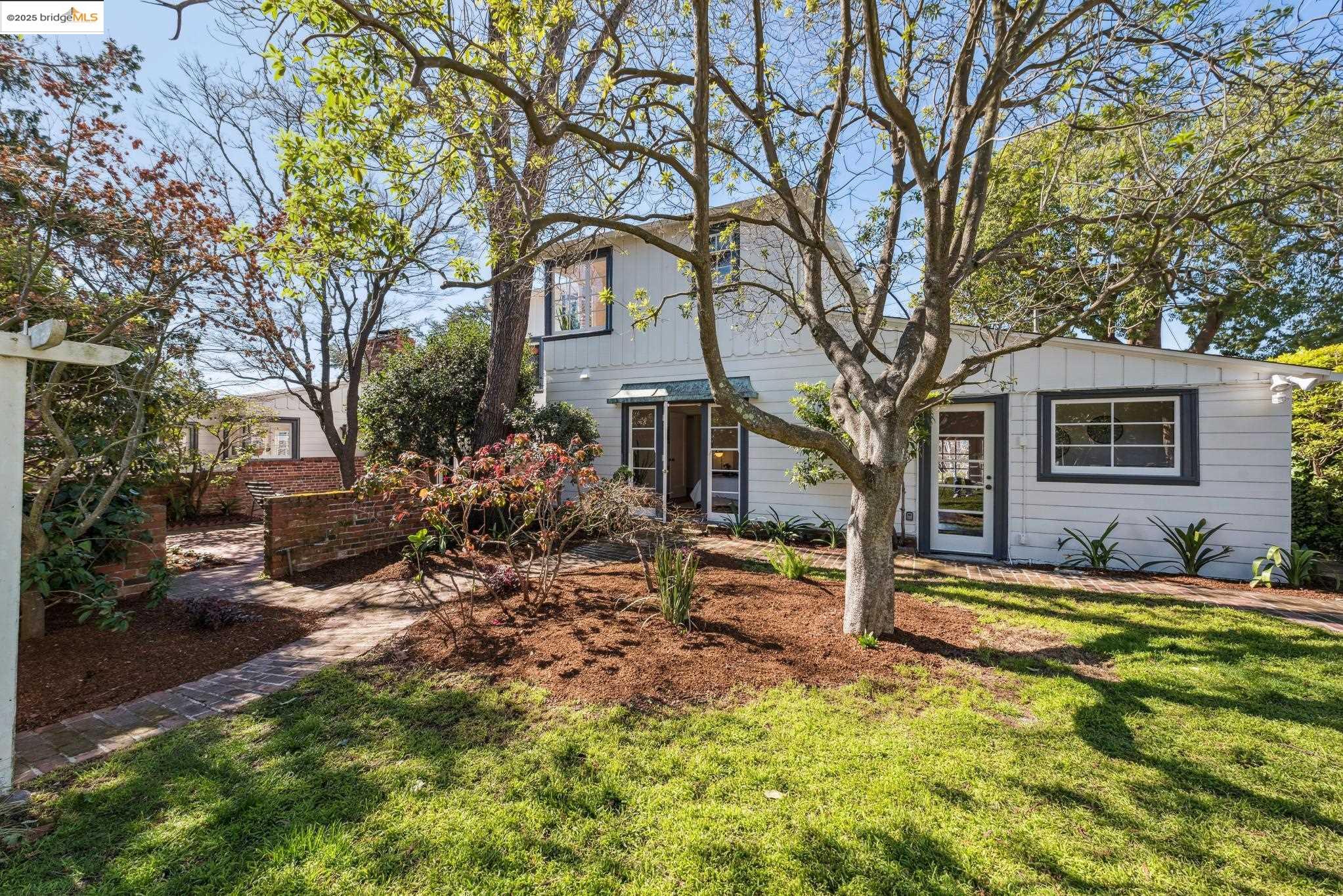 2646 Mira Vista Dr