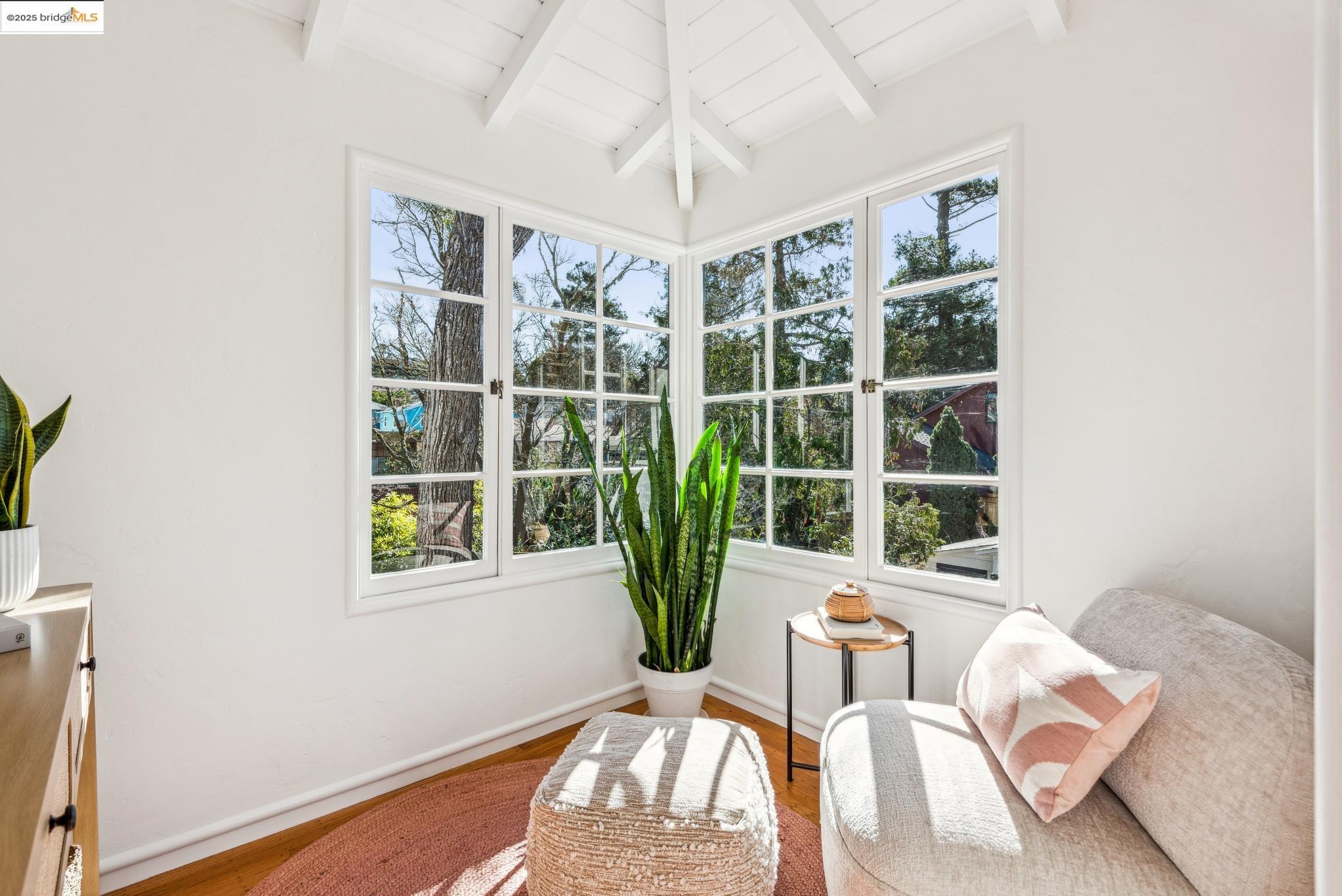 2646 Mira Vista Dr