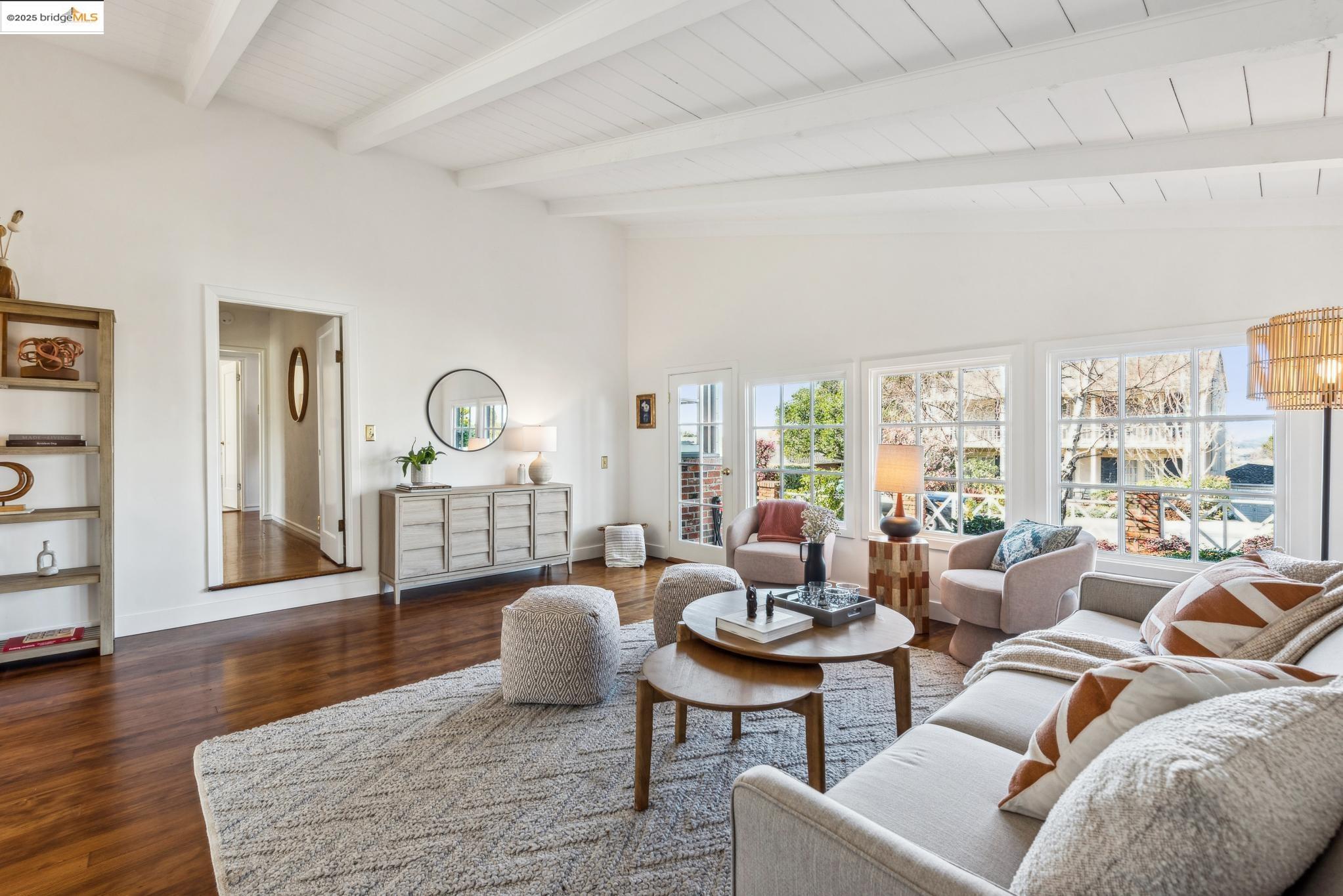 2646 Mira Vista Dr
