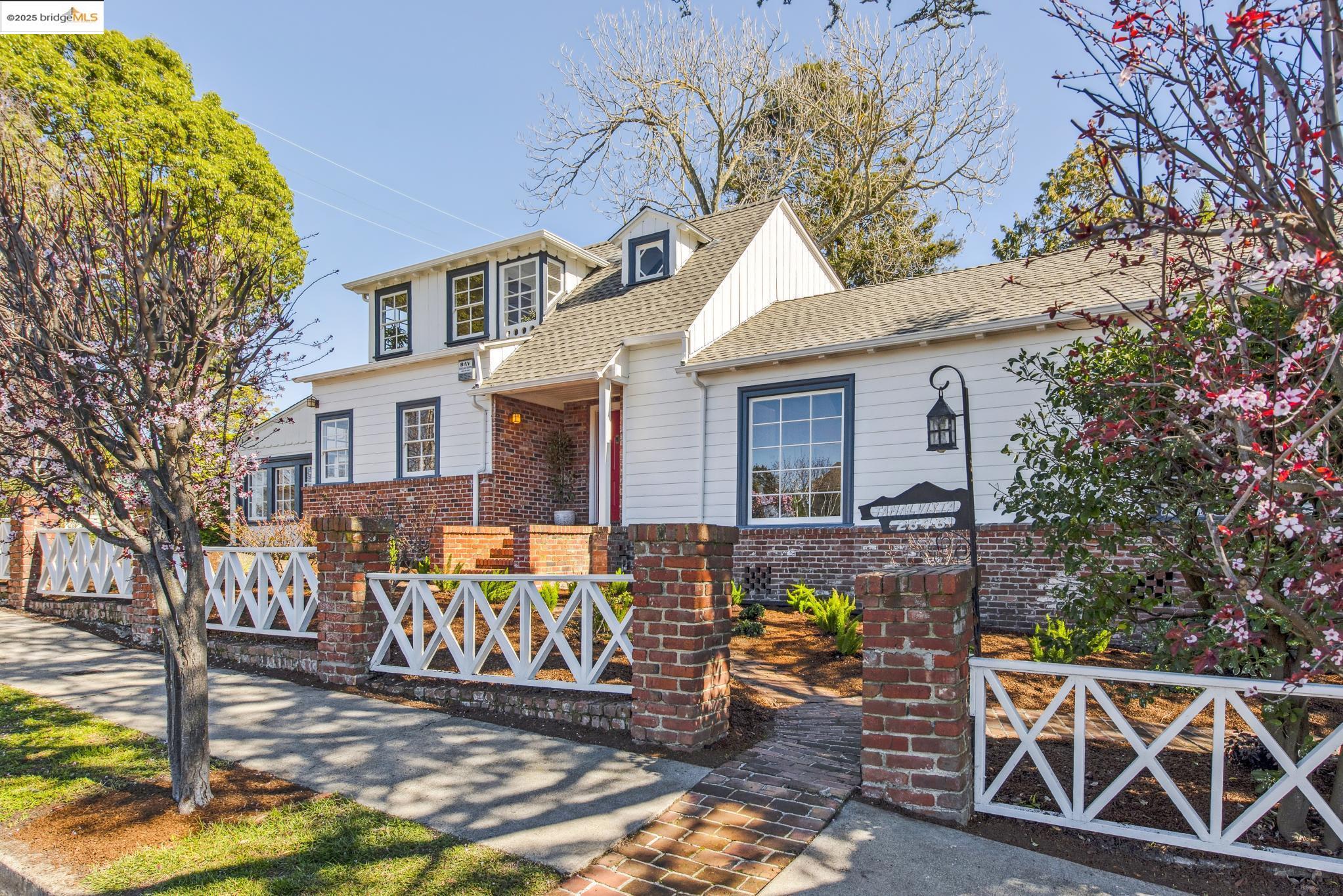 2646 Mira Vista Dr
