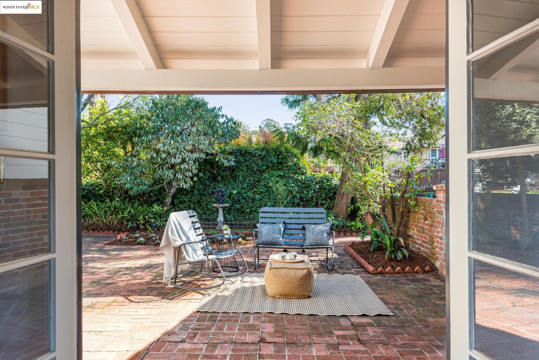 2646 Mira Vista Dr