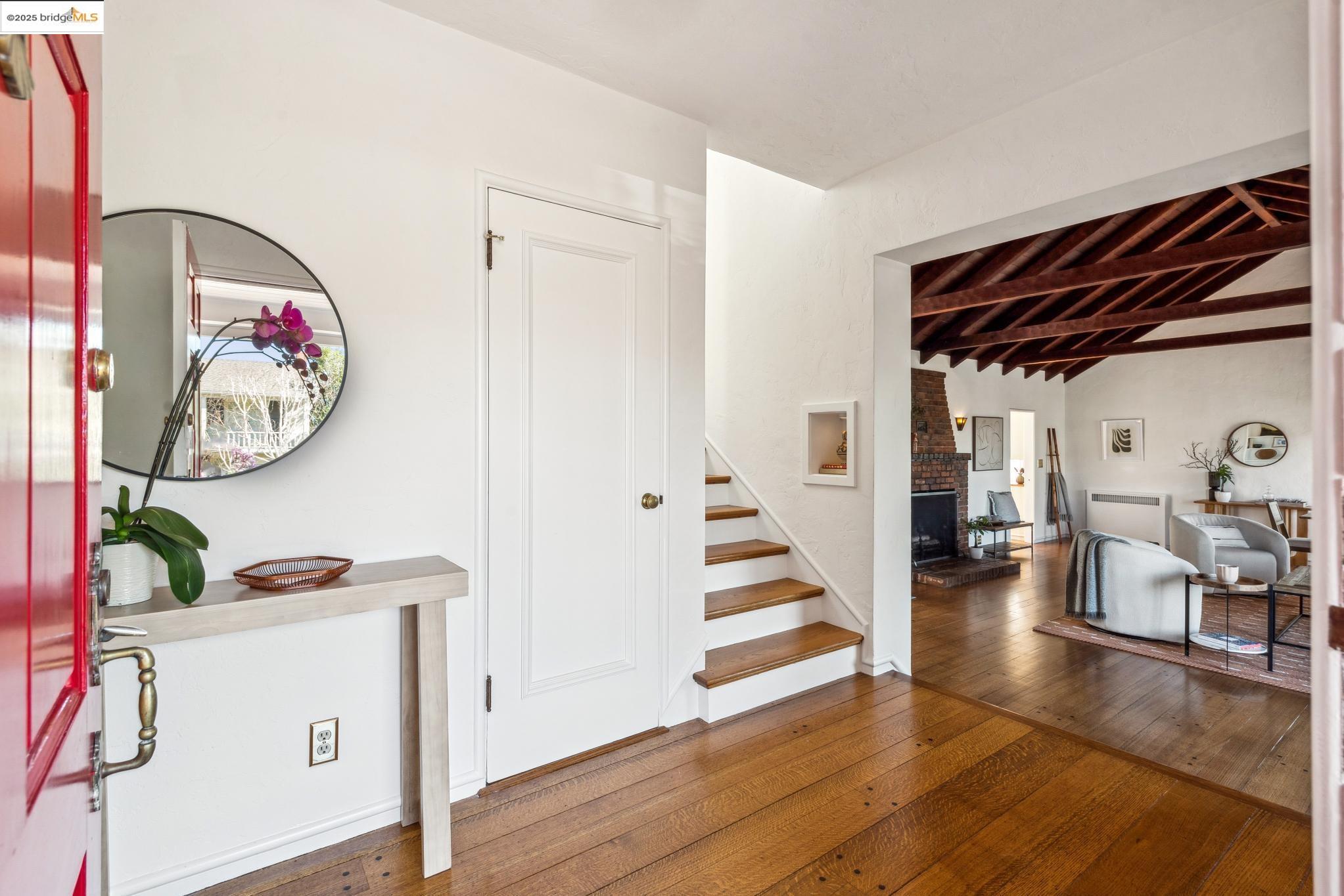 2646 Mira Vista Dr