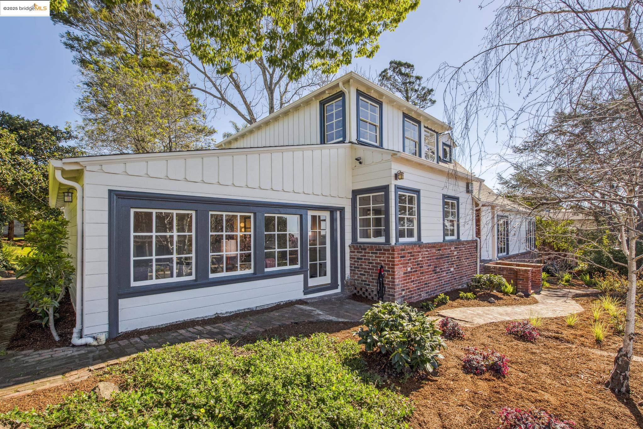 2646 Mira Vista Dr
