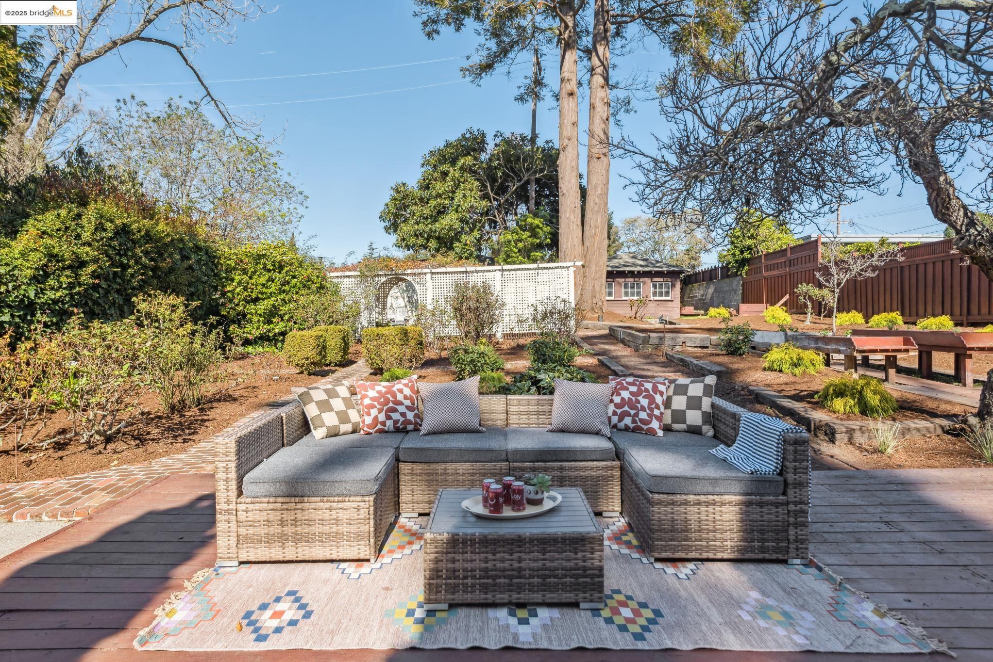 2646 Mira Vista Dr