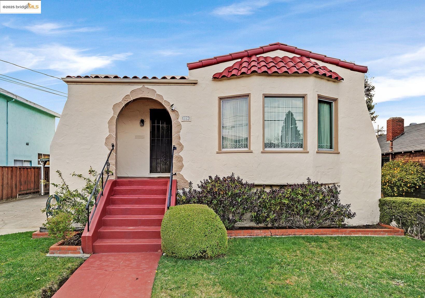 842 Evelyn Ave
