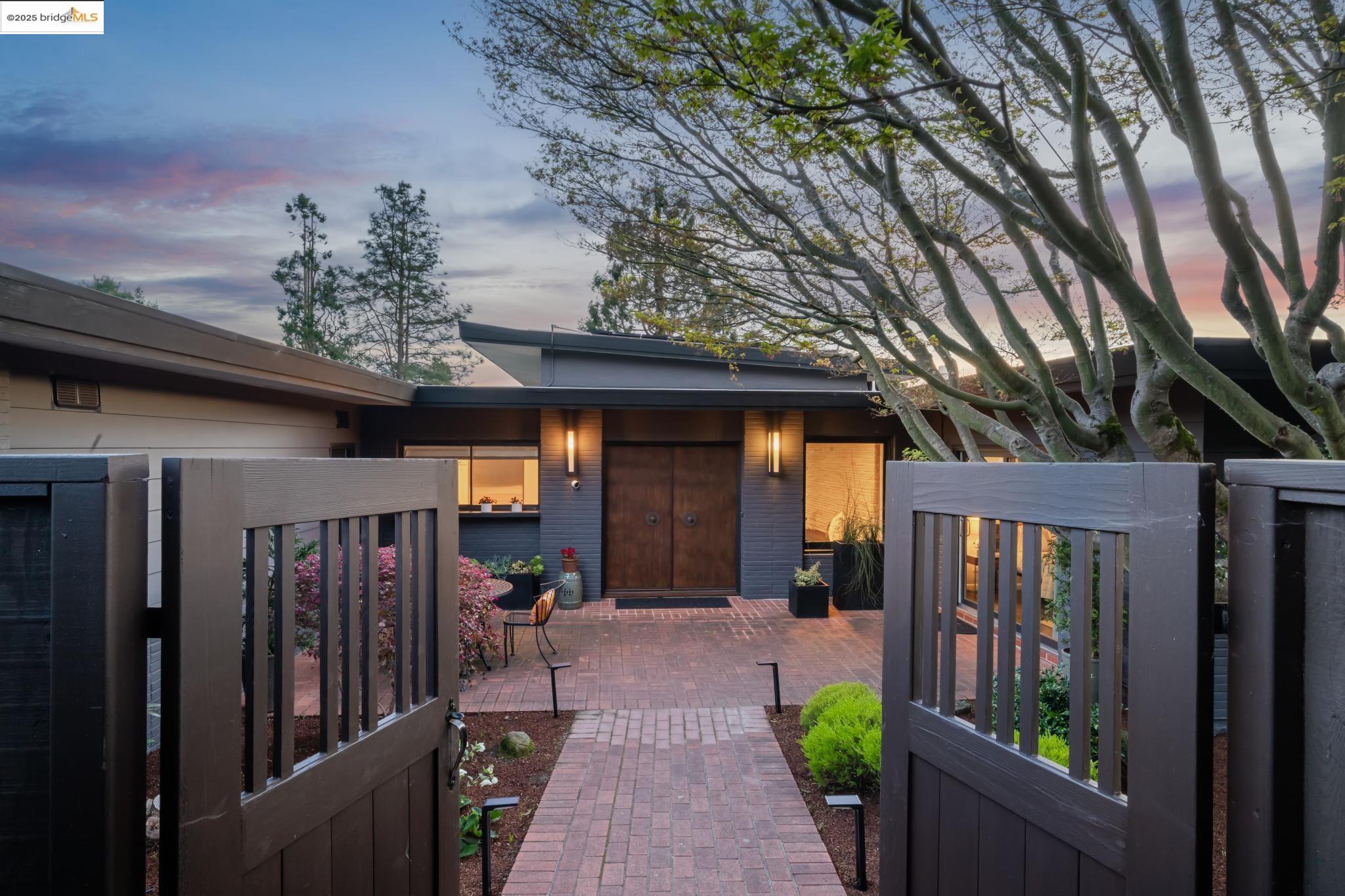 50 Marguerita Rd