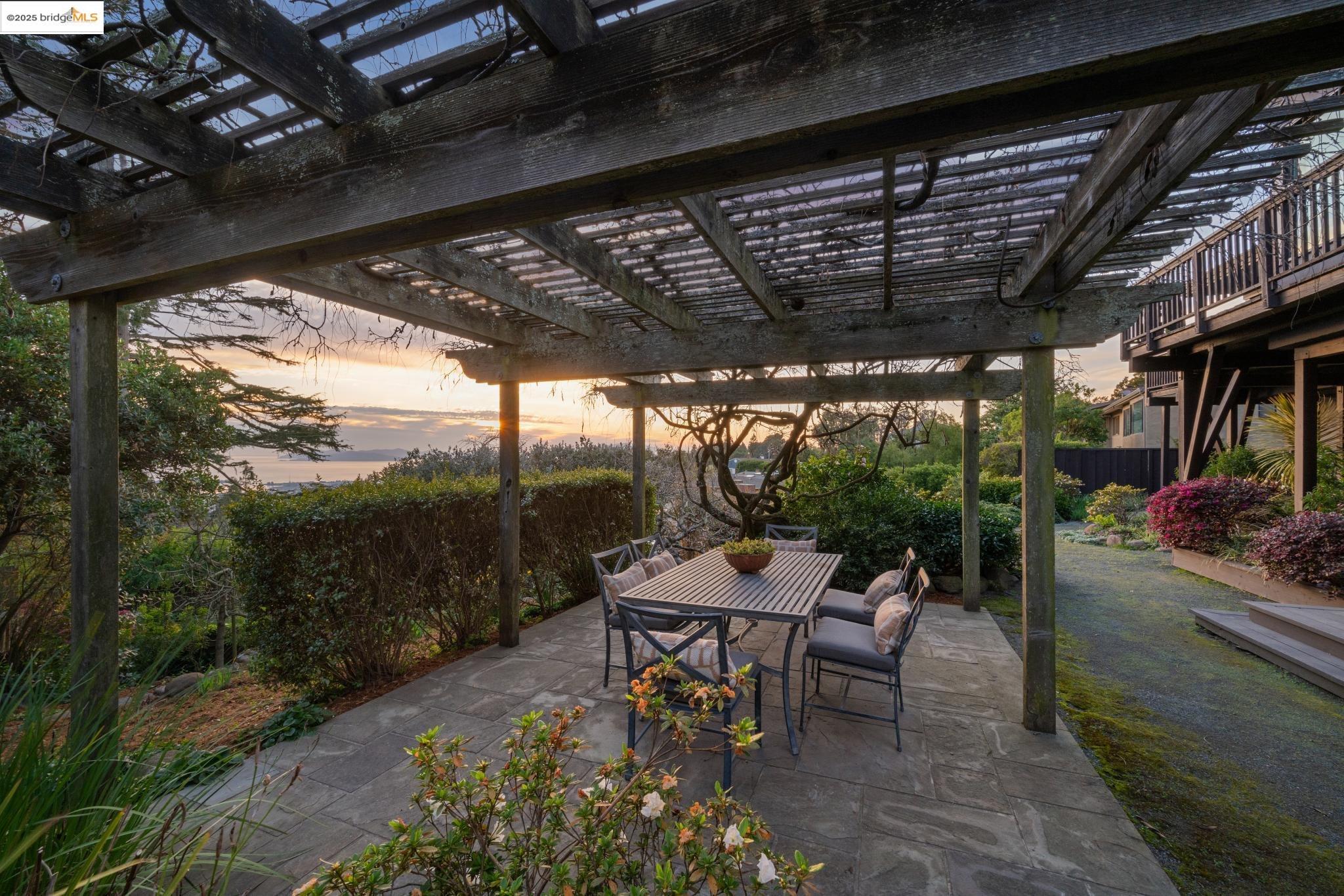50 Marguerita Rd
