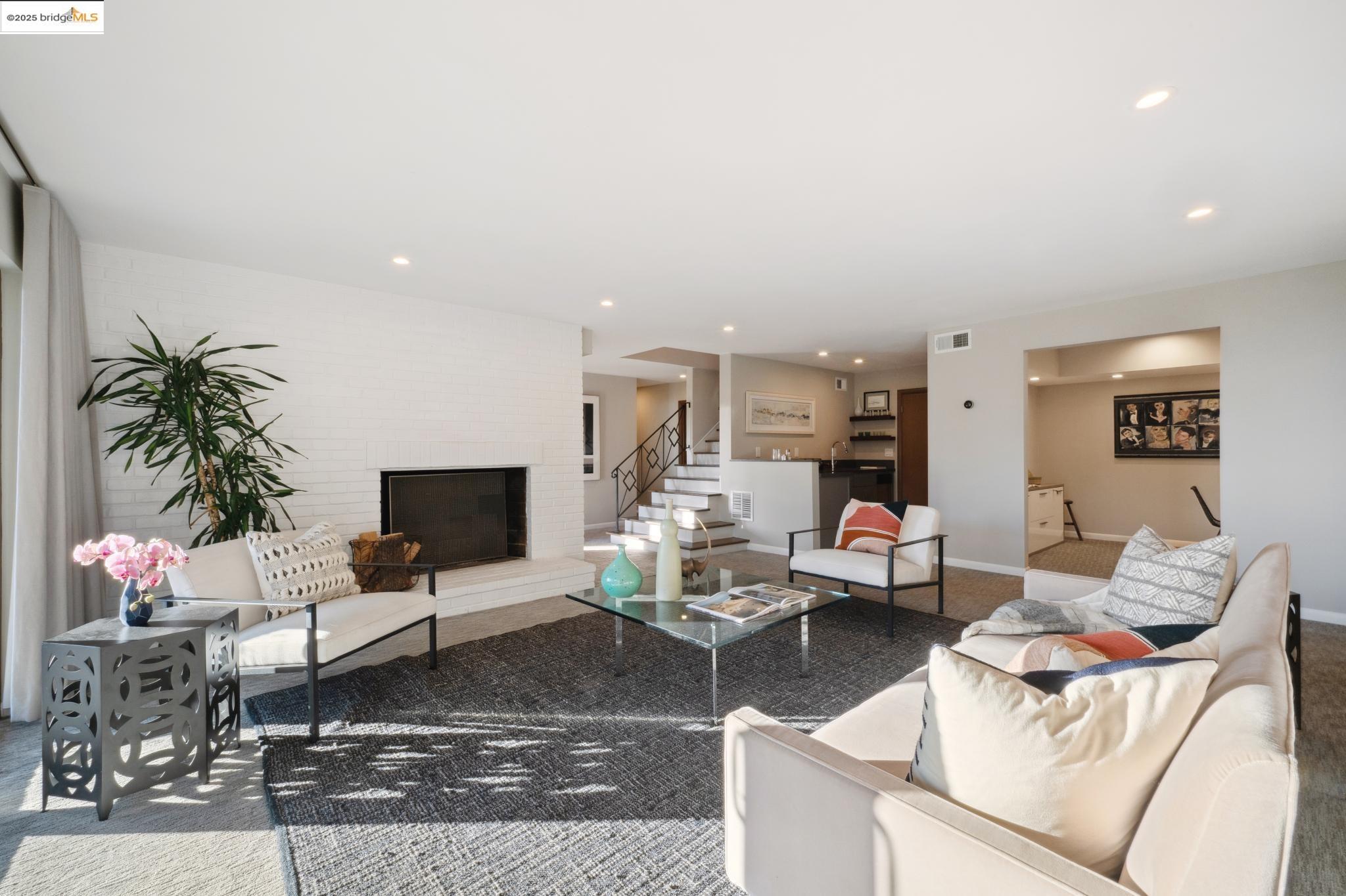50 Marguerita Rd