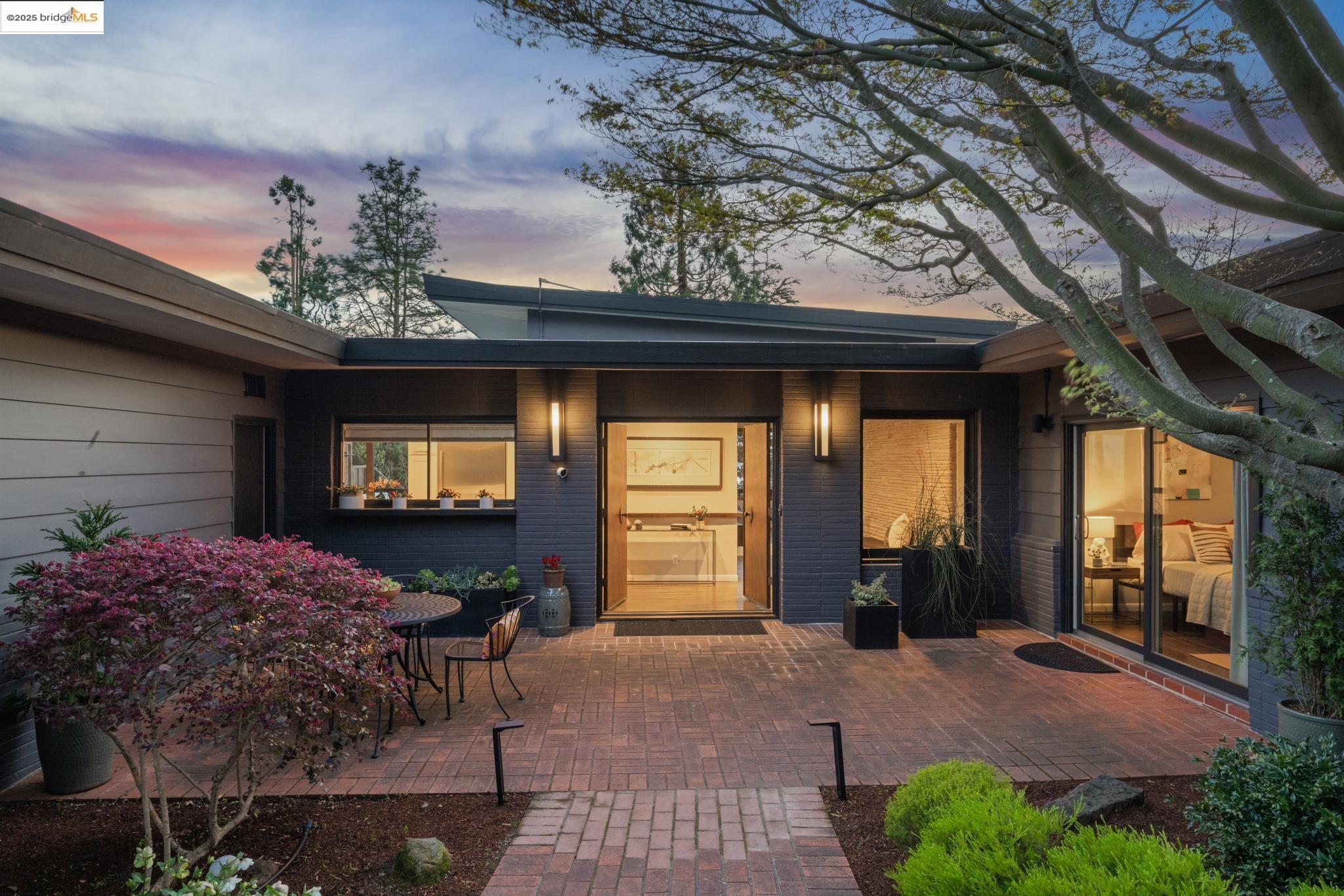 50 Marguerita Rd