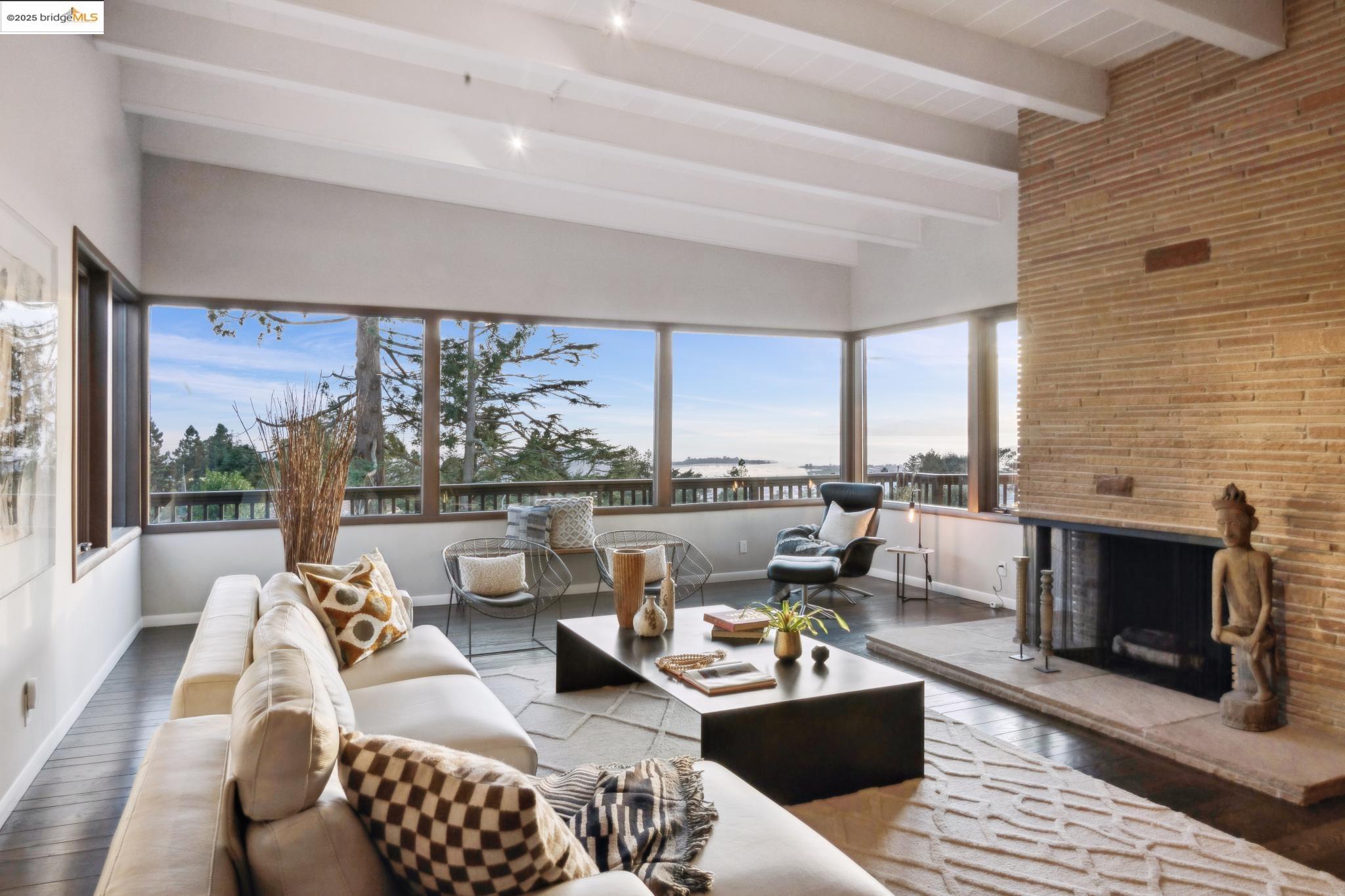 50 Marguerita Rd