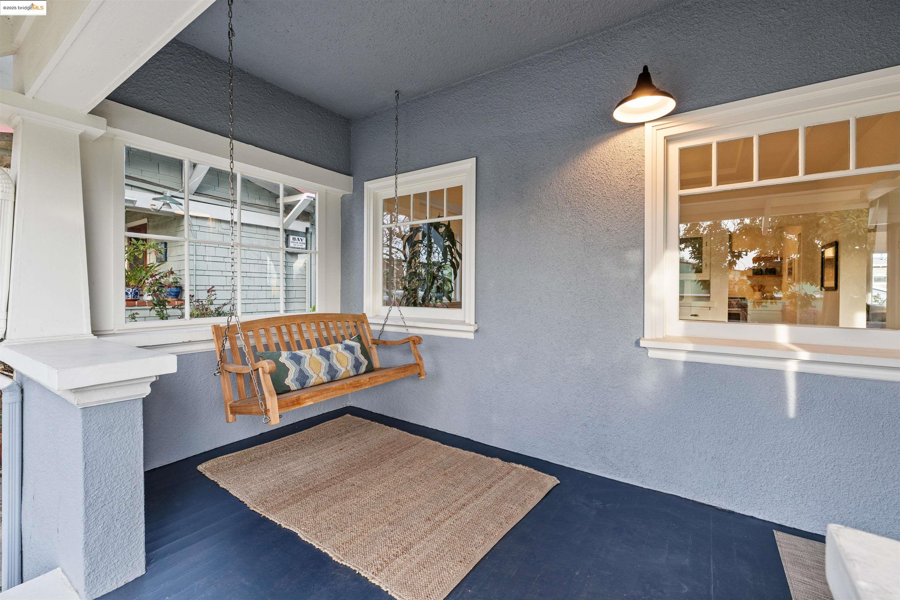 3834 Beaumont Ave