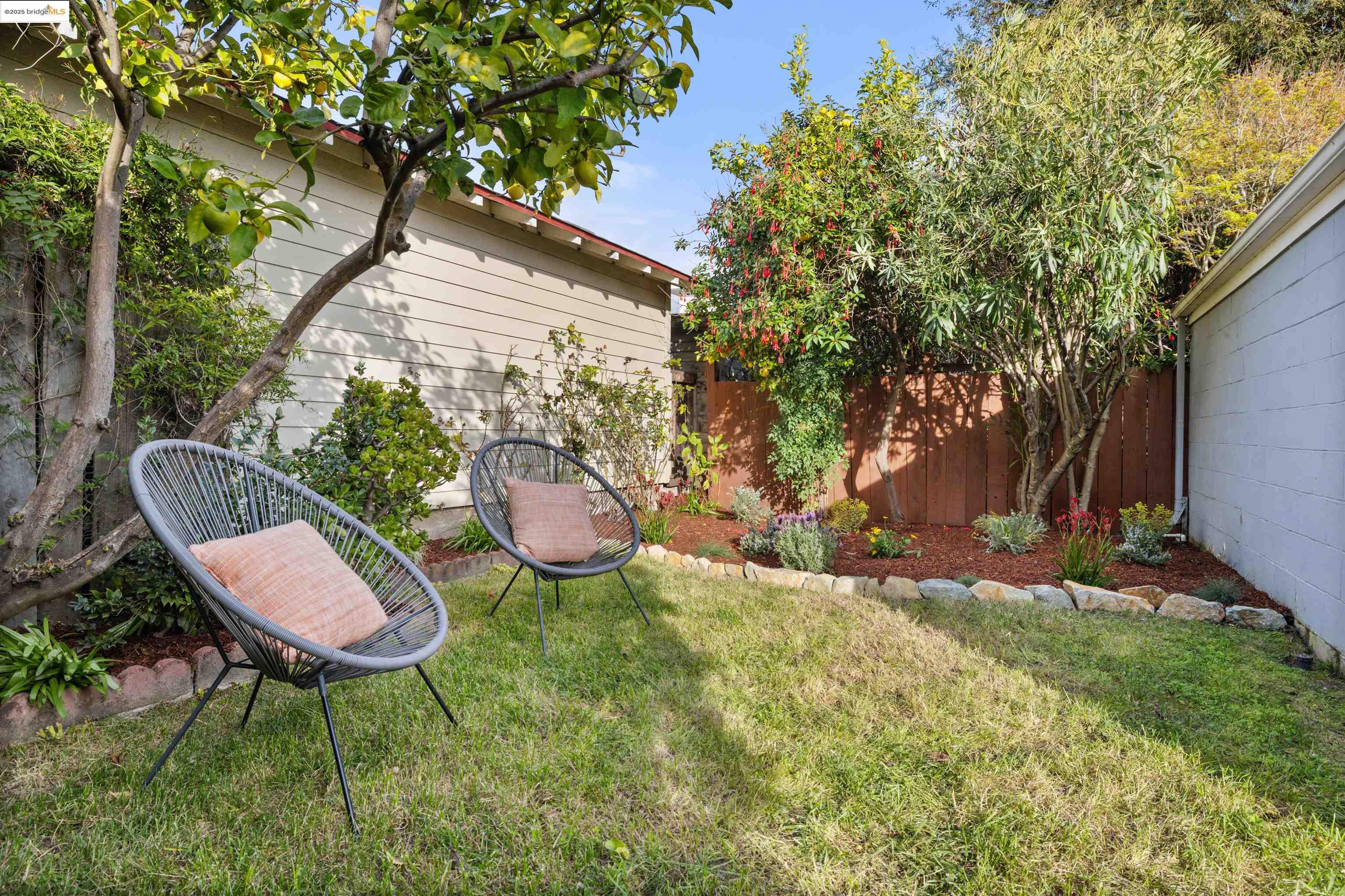 3834 Beaumont Ave