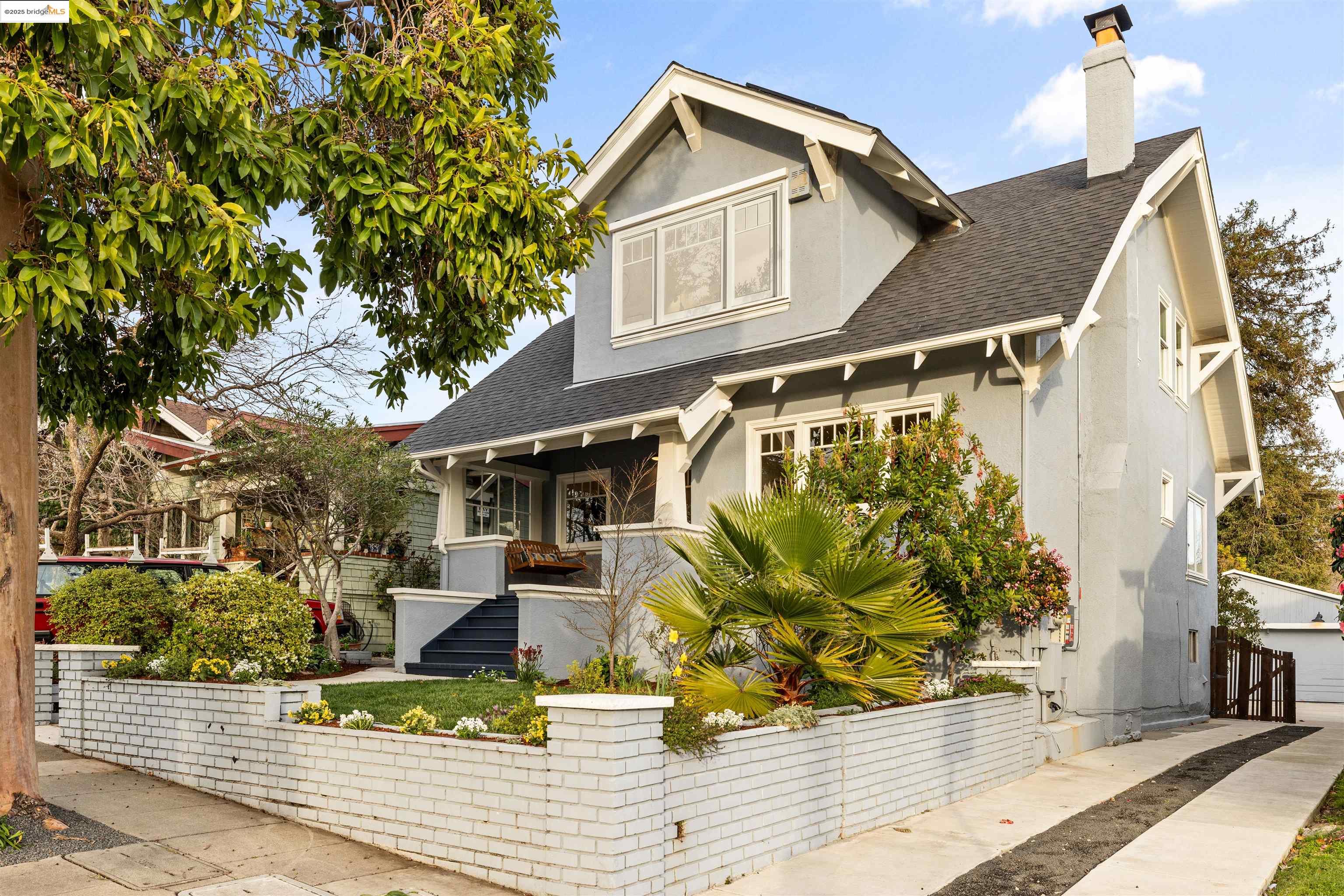 3834 Beaumont Ave