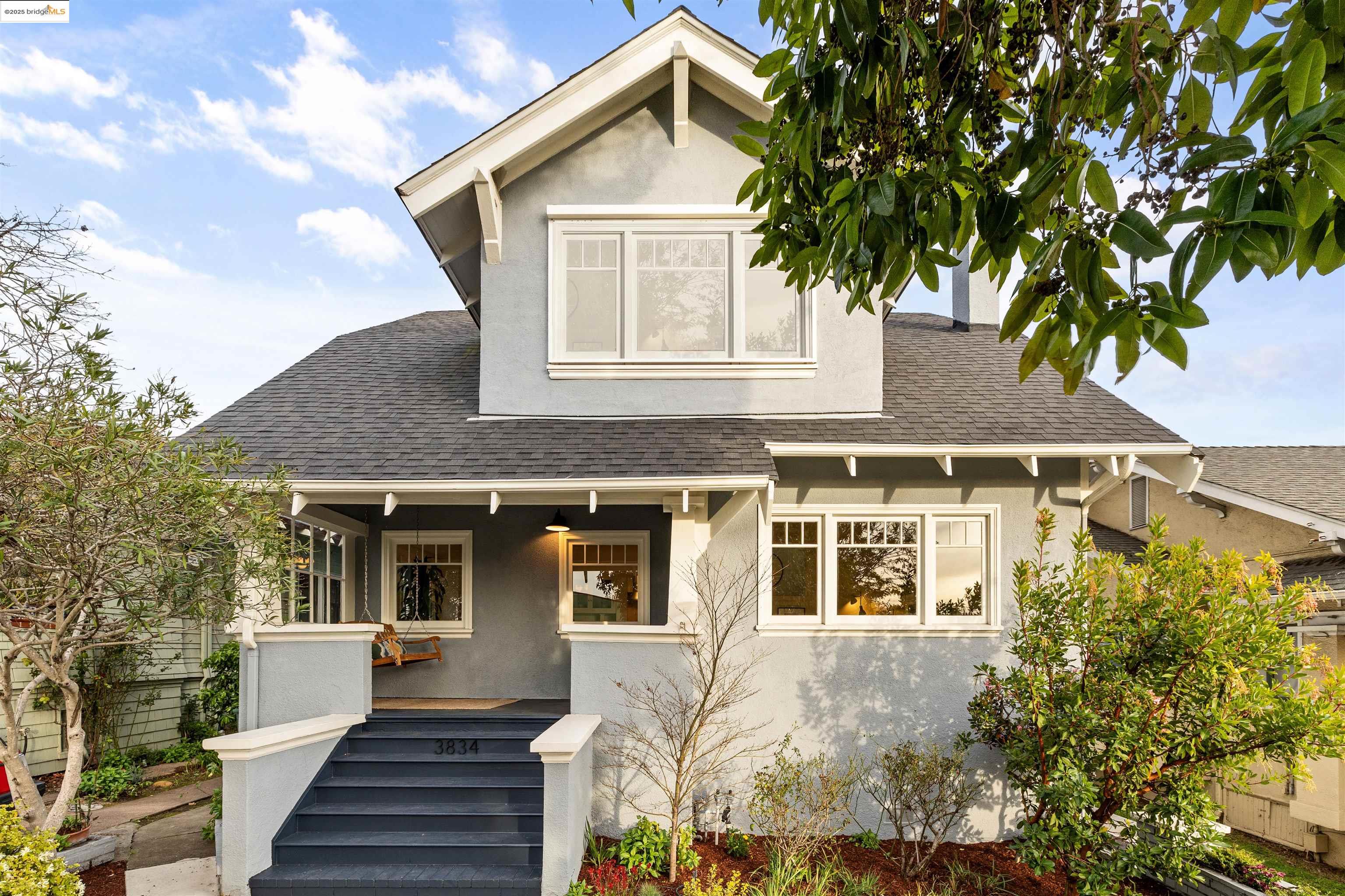 3834 Beaumont Ave