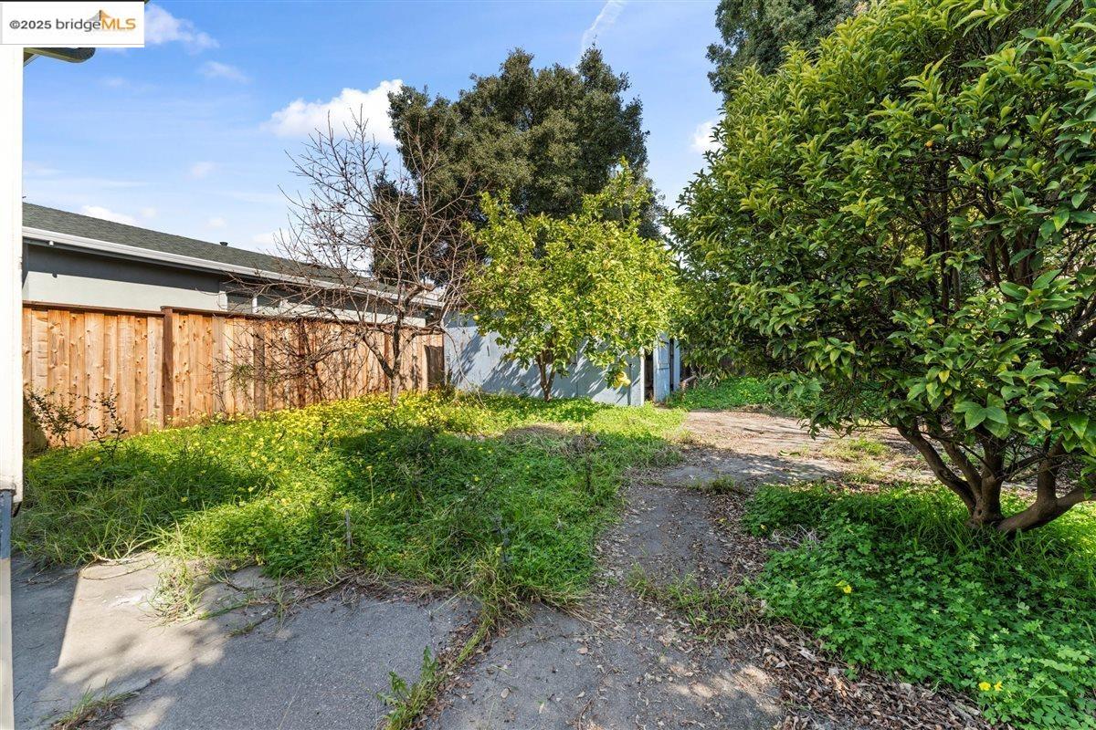 4076 Santa Rita St