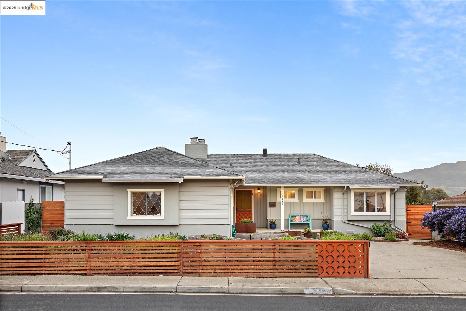 3034 Stephen Dr