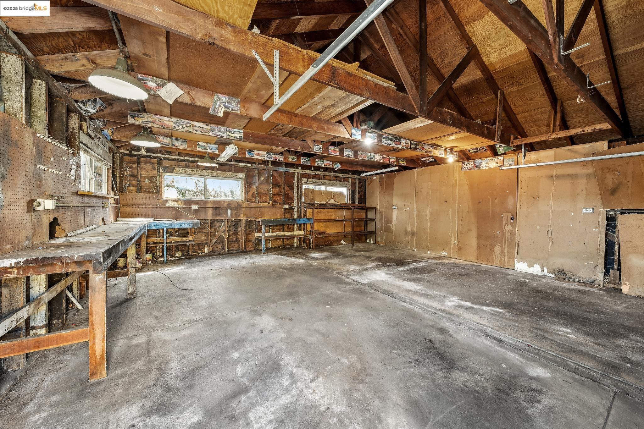 2370 Lowell Ave