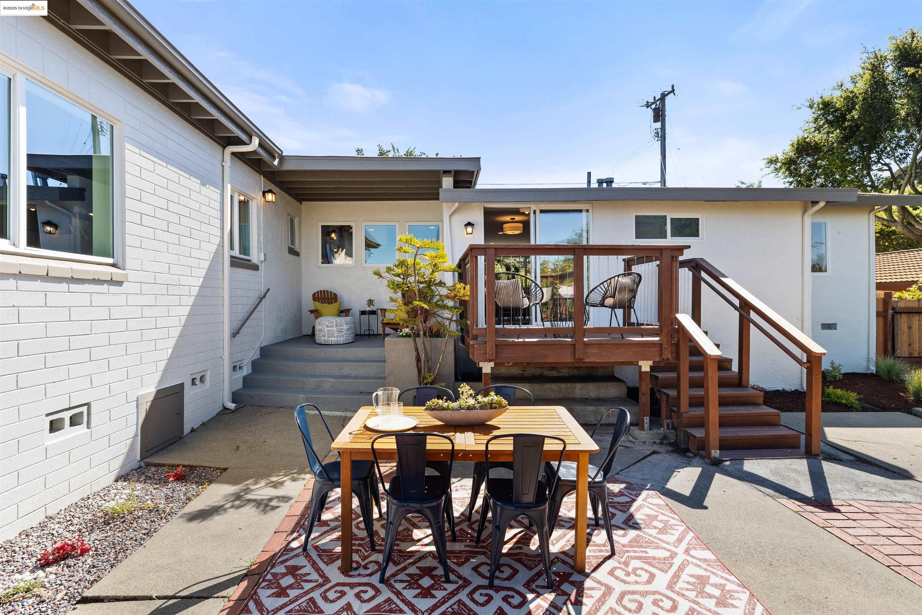 887 N Rancho Rd