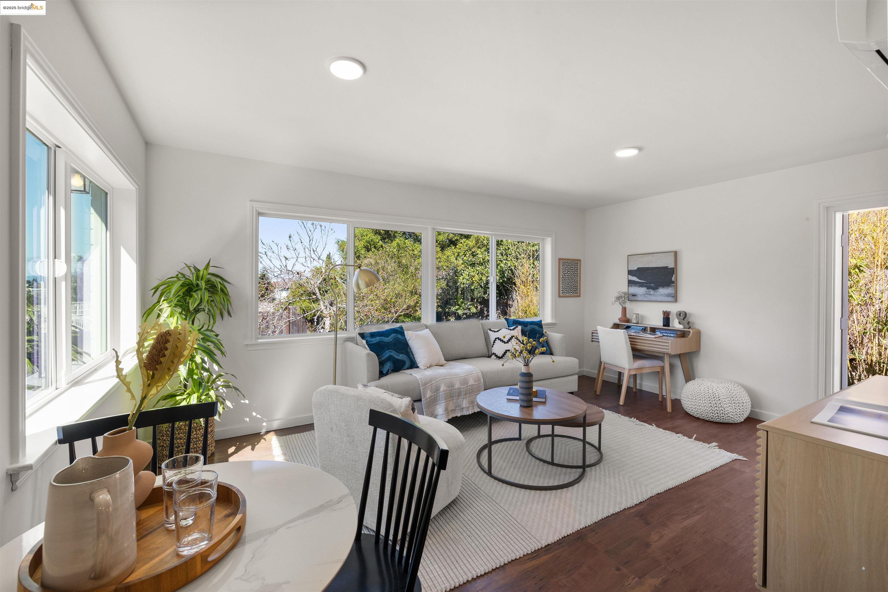 887 N Rancho Rd