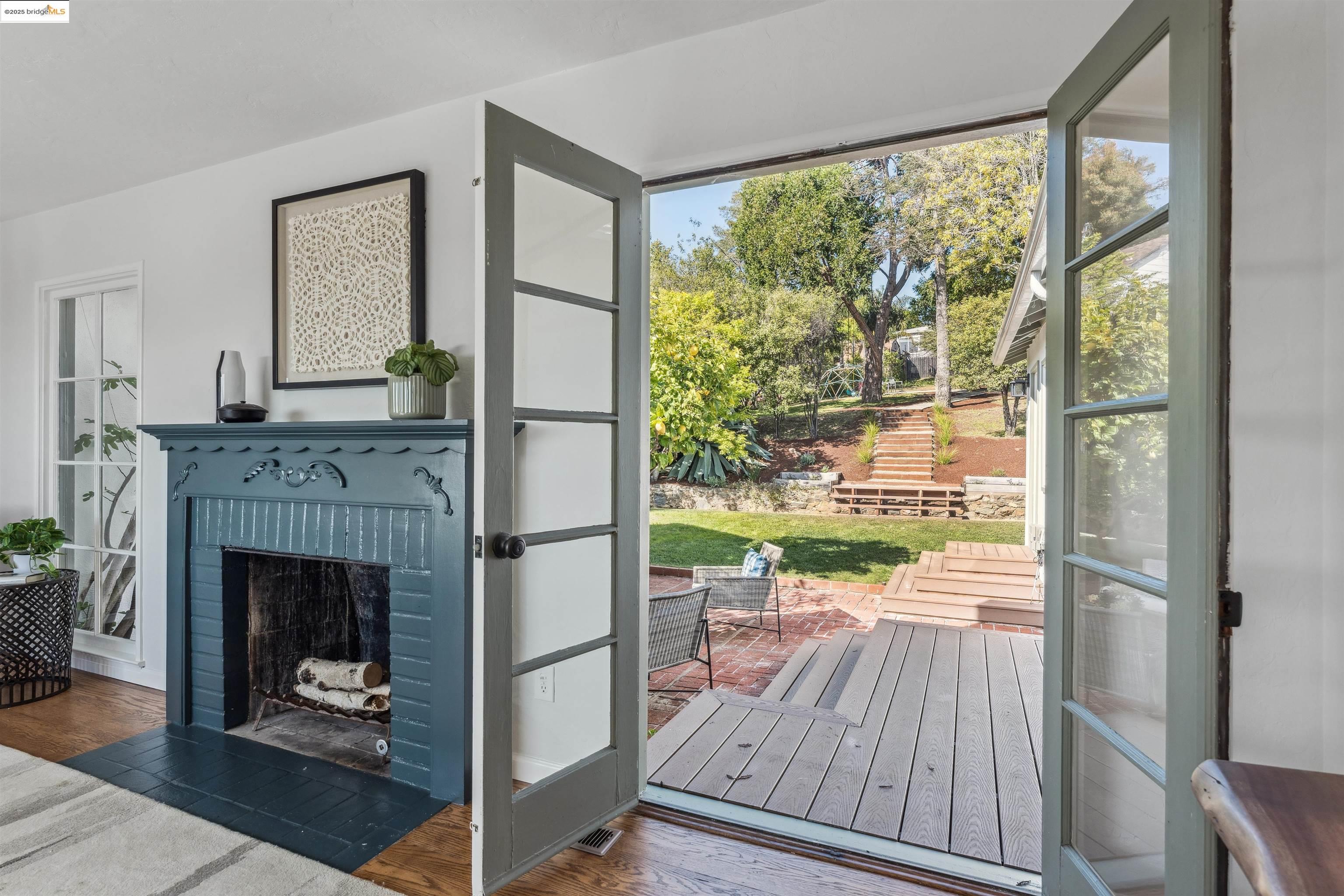 748 Colusa Ave