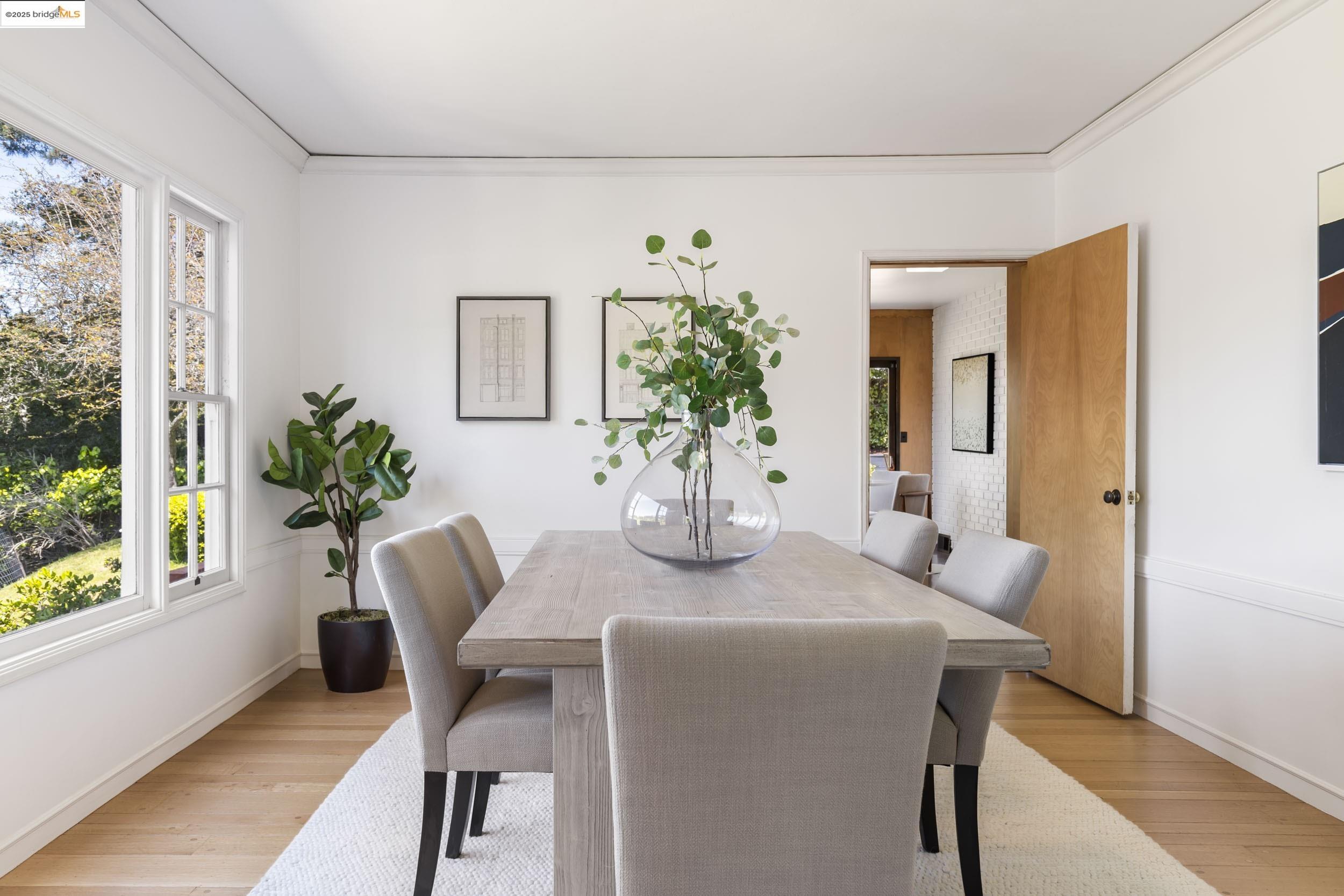 5 The Crescent