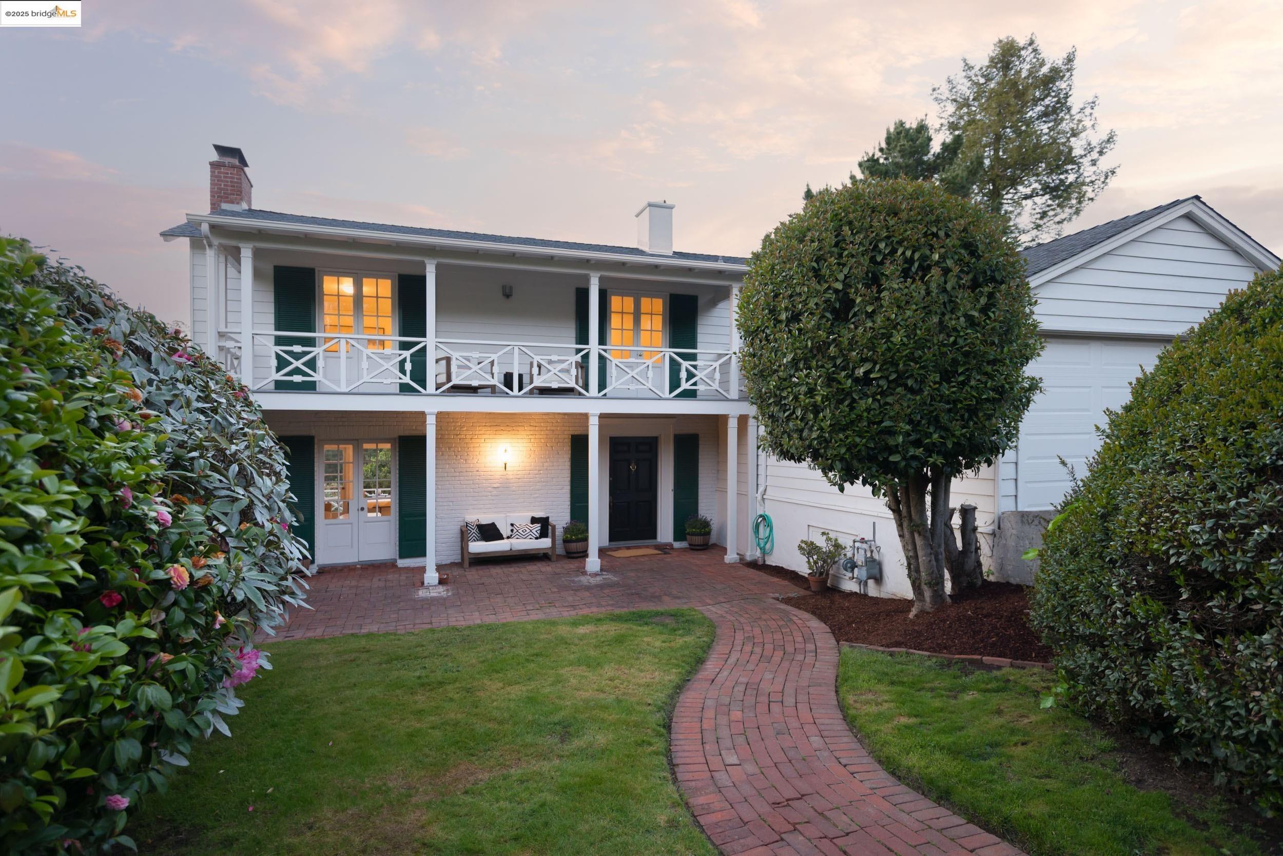 5 The Crescent