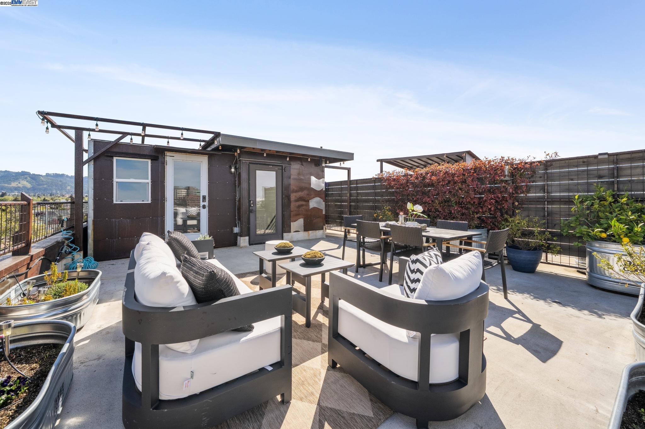 6105 San Pablo Ave # 406