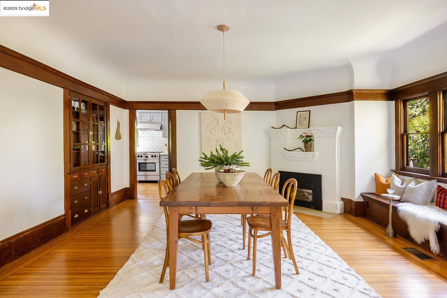 2316 Carleton St