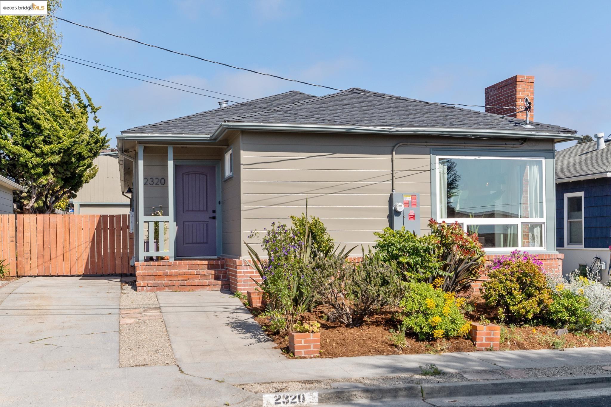 2320 Cedar St