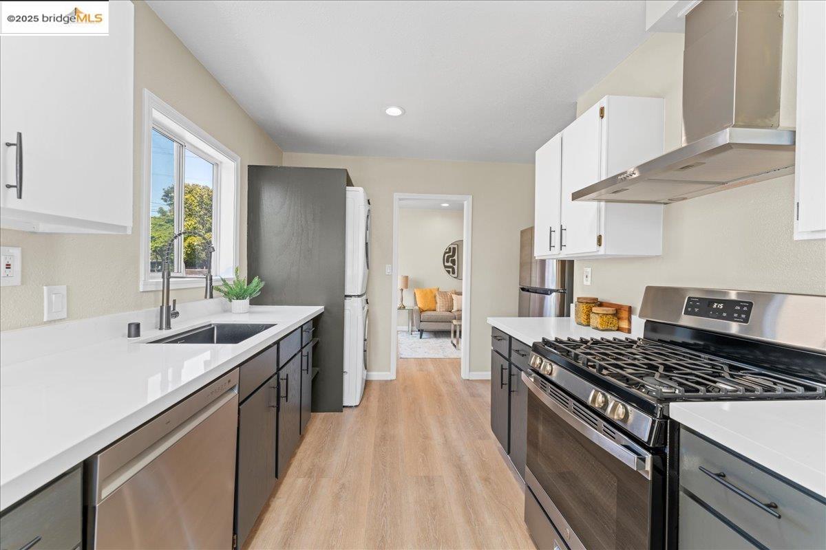 329-335 S 6Th St