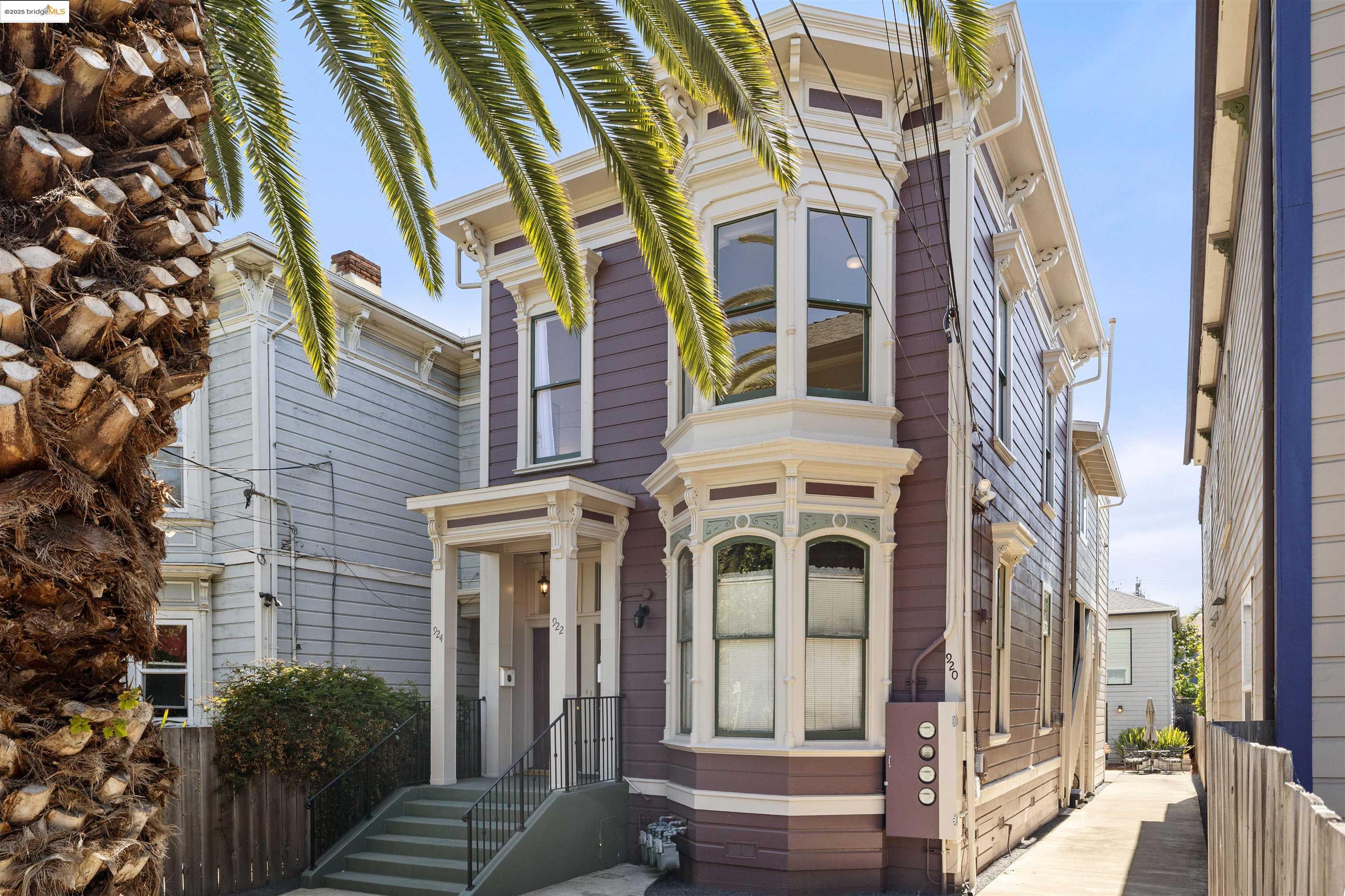 924 Center St