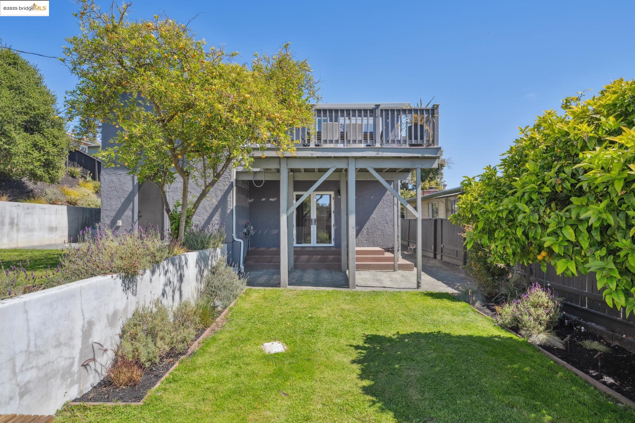 5866 Ralston Ave