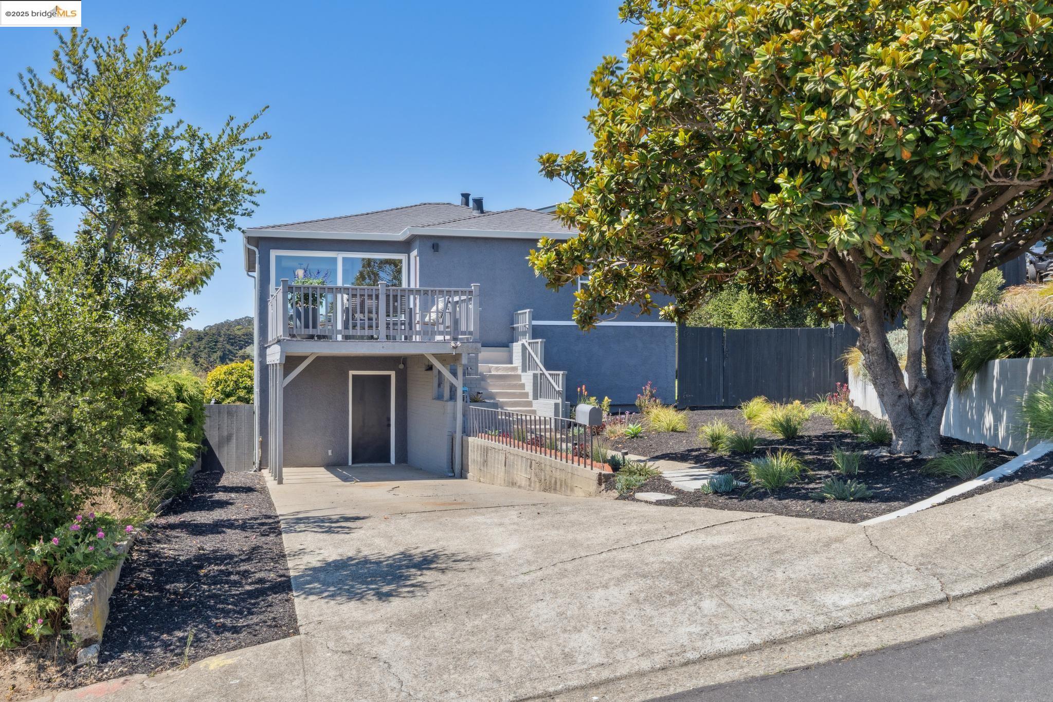 5866 Ralston Ave