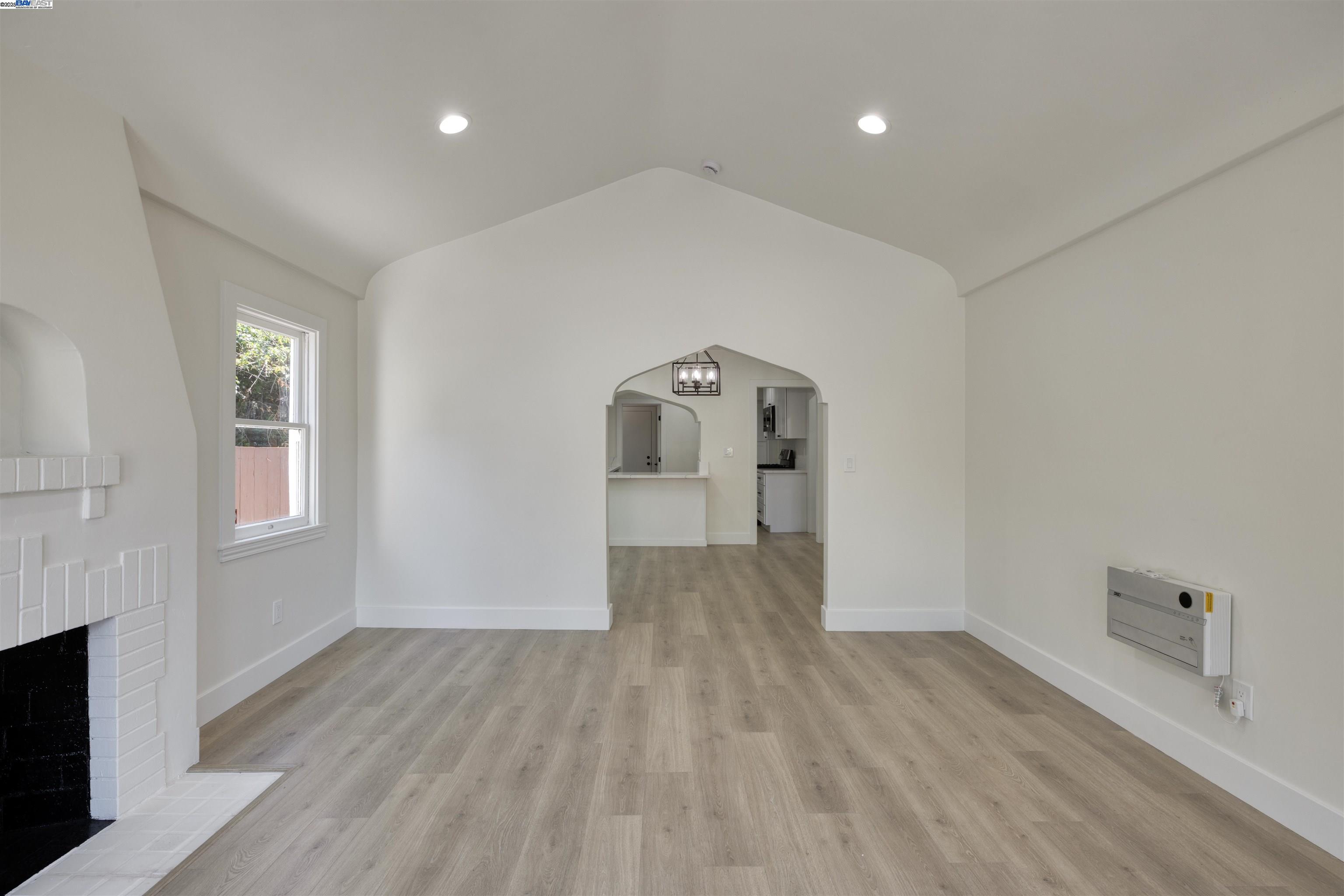2440 Monticello Ave