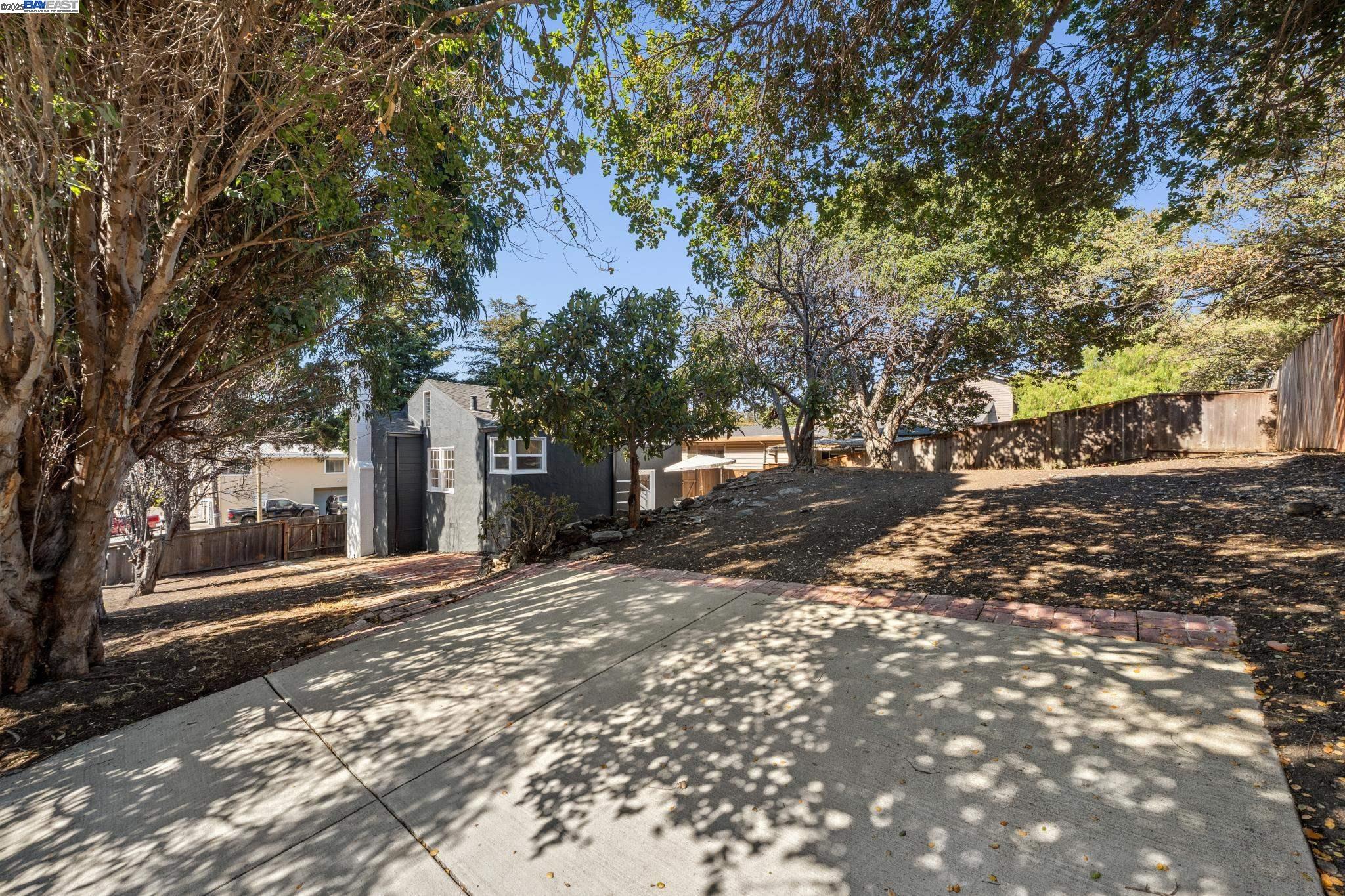 5400 Clinton Ave