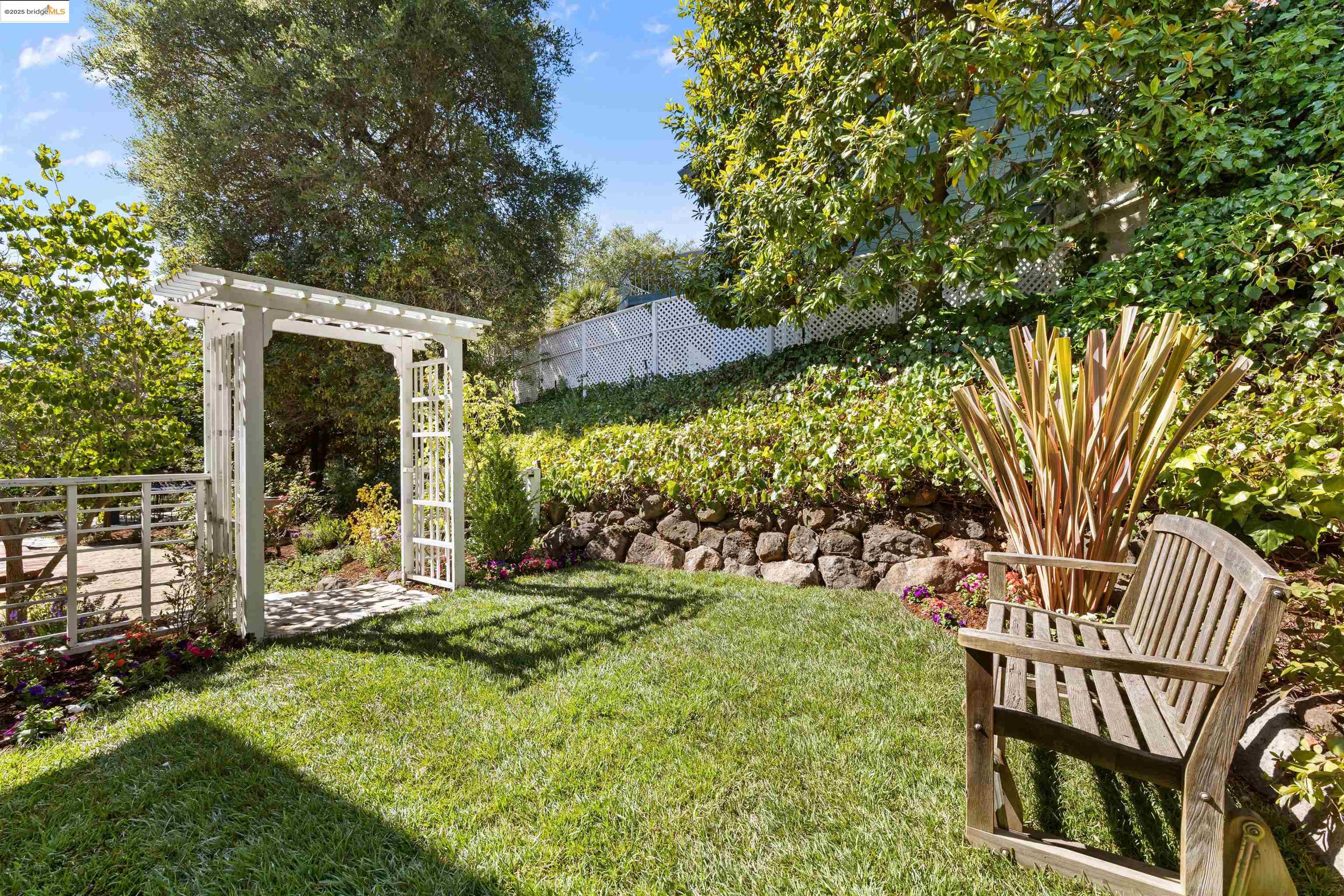 5701 La Salle Ave