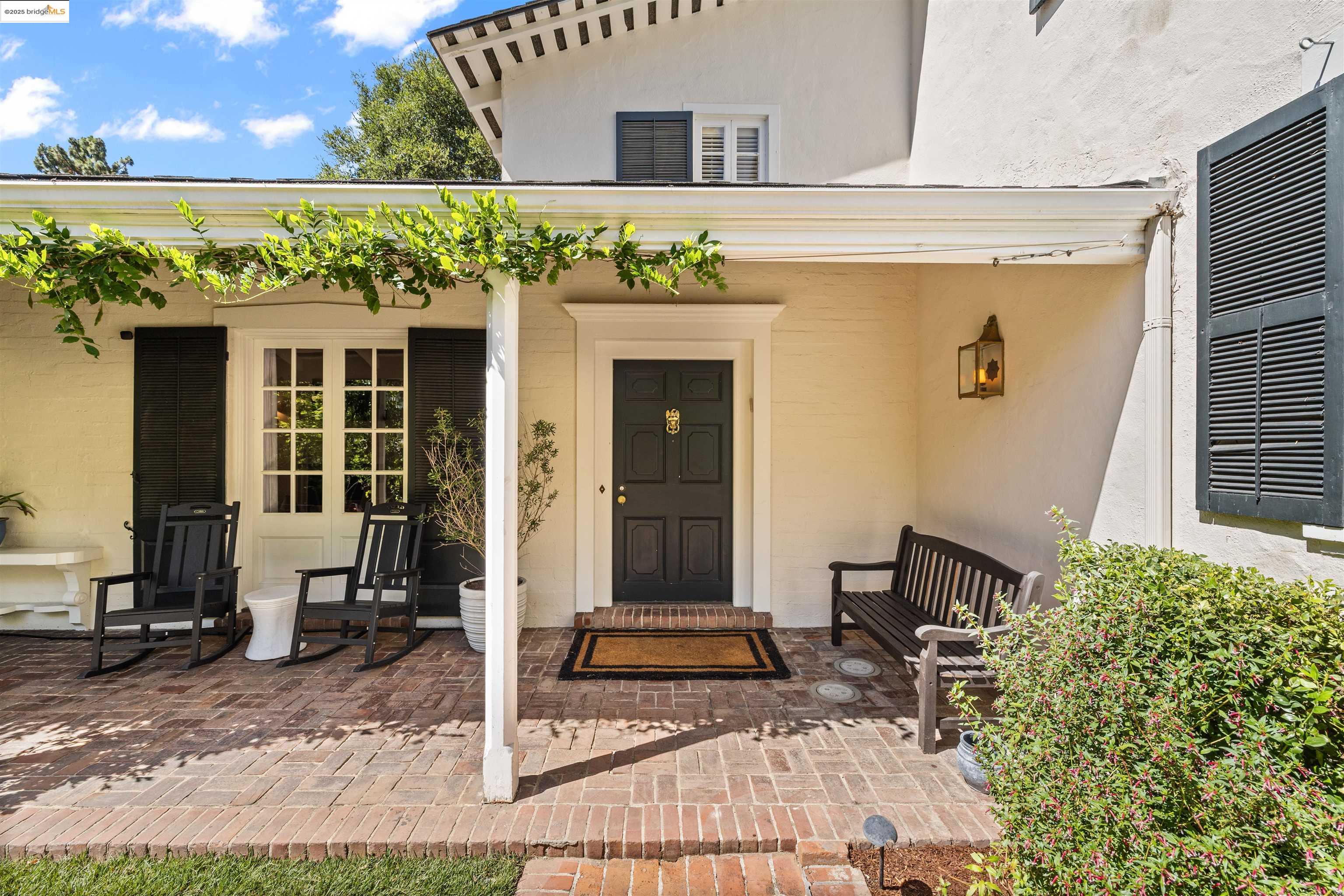 5701 La Salle Ave