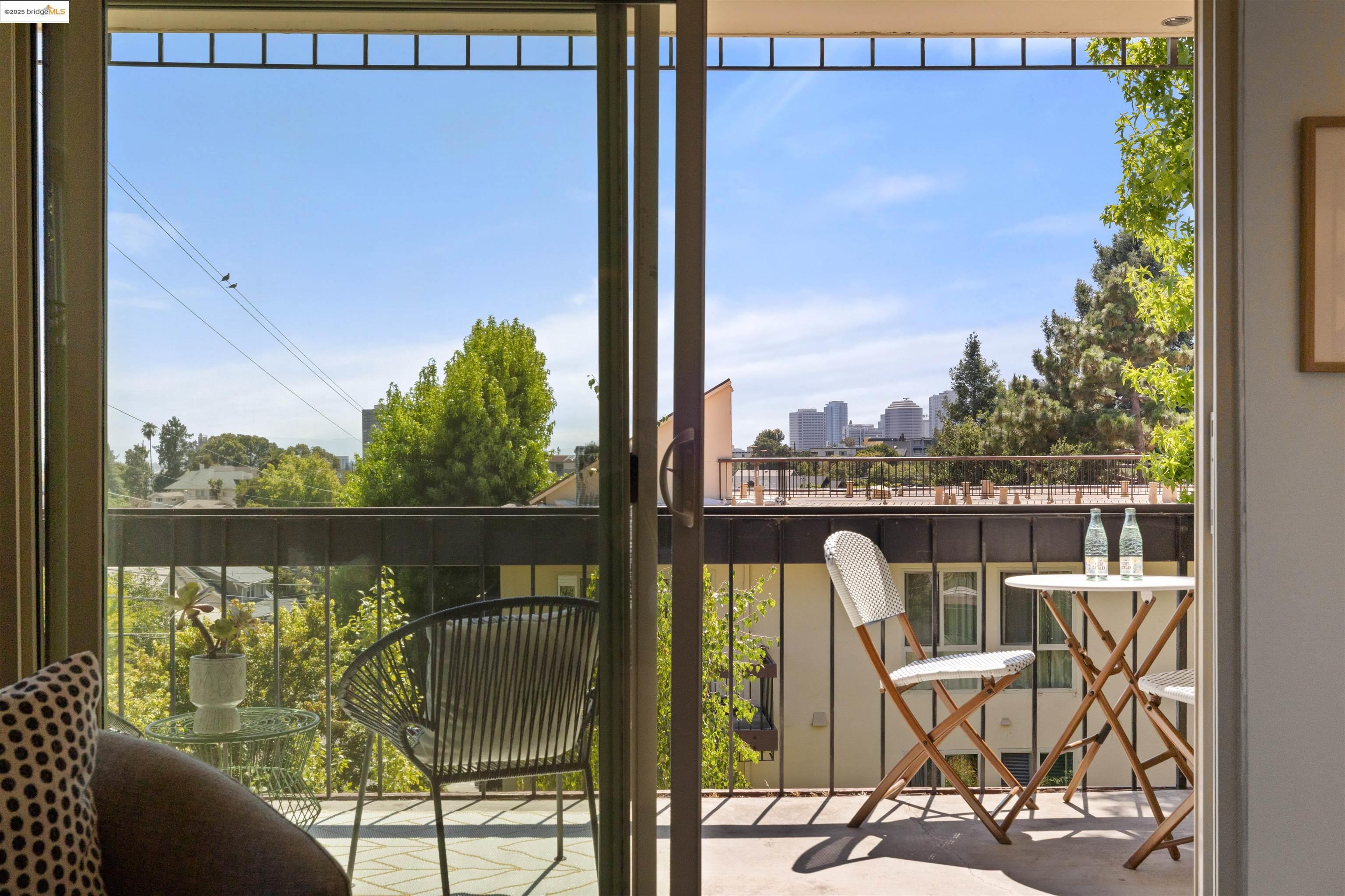 555 Jean St # 417