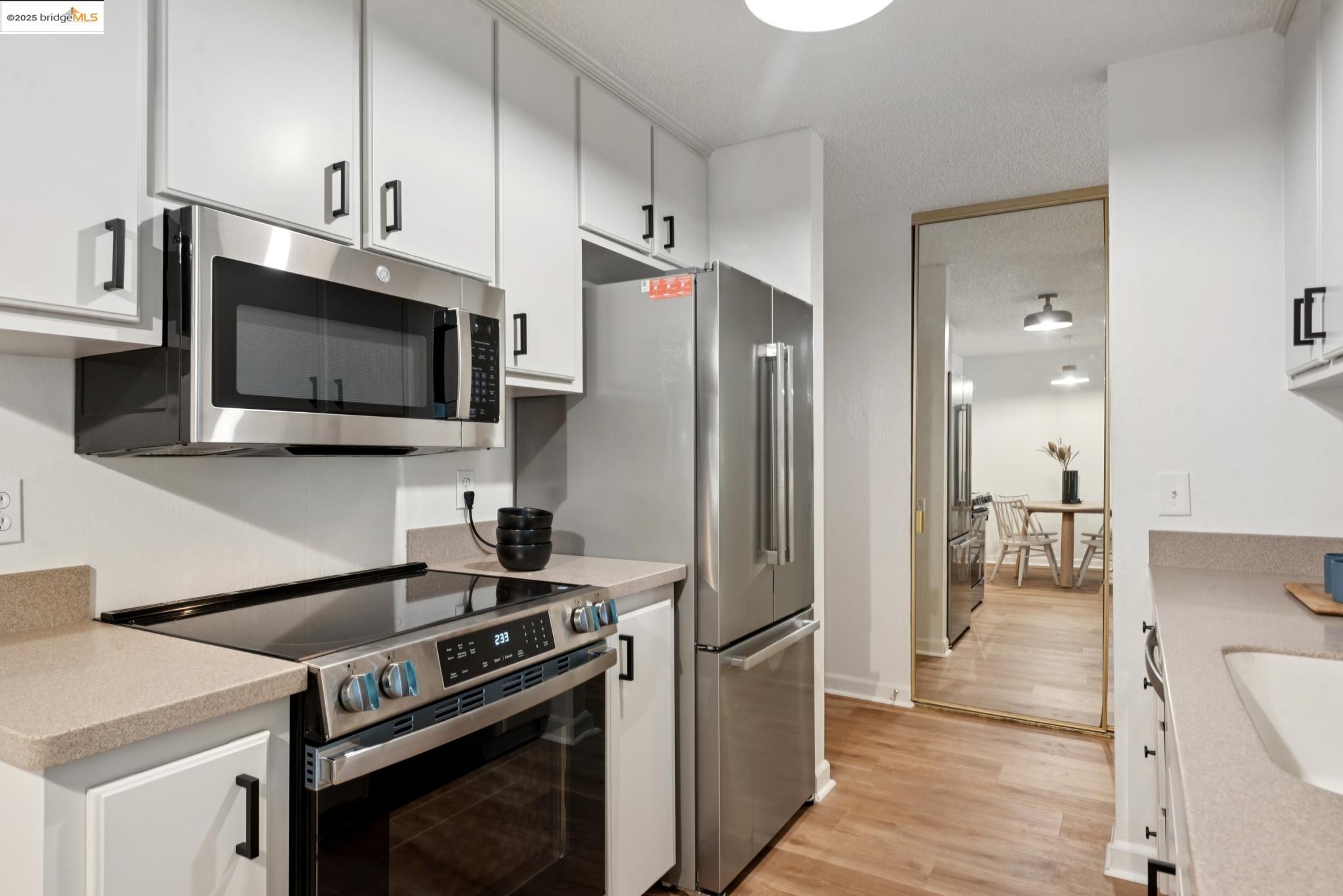 150 Pearl St # 212