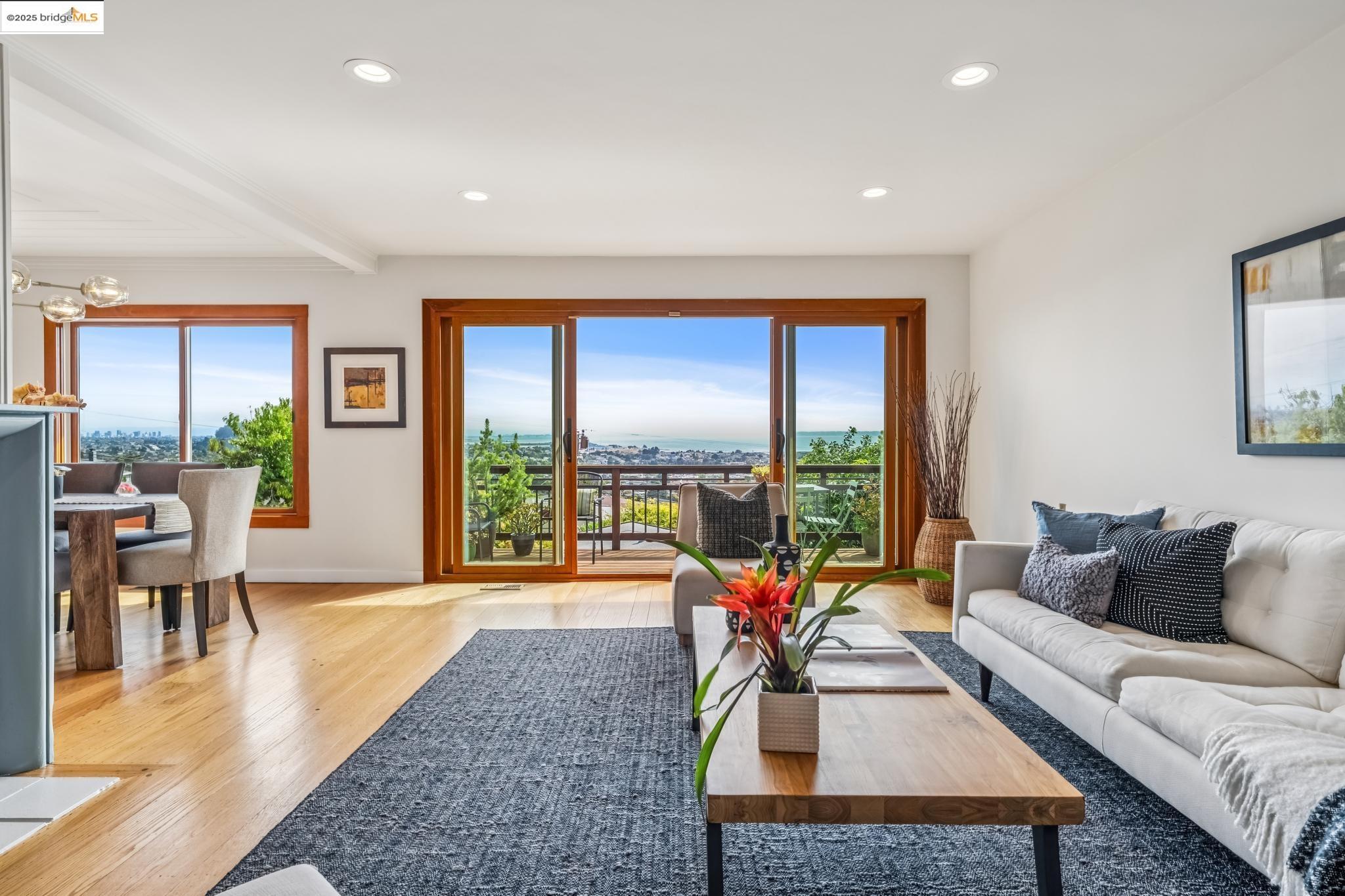6934 Fairview Dr
