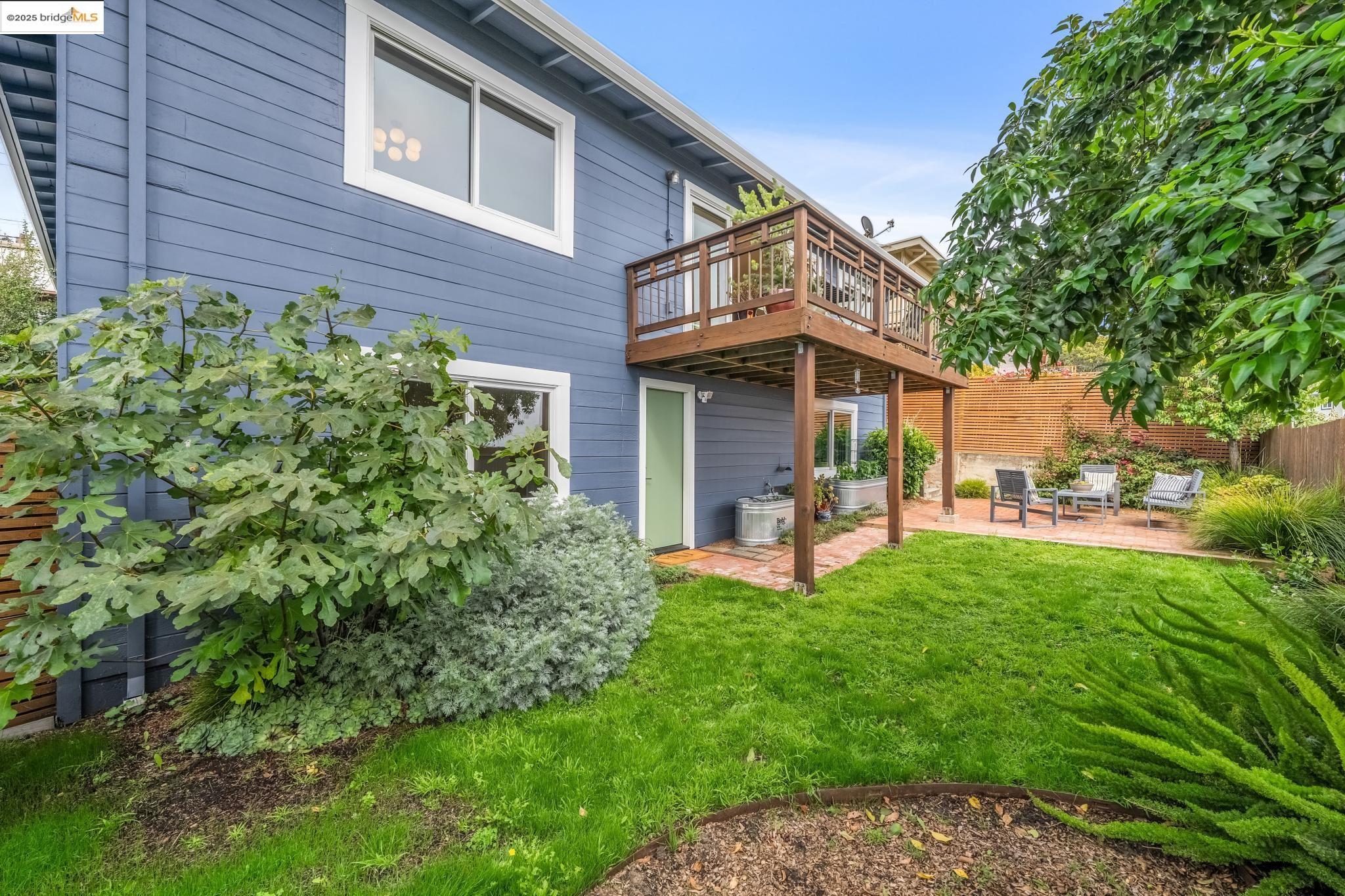 6934 Fairview Dr