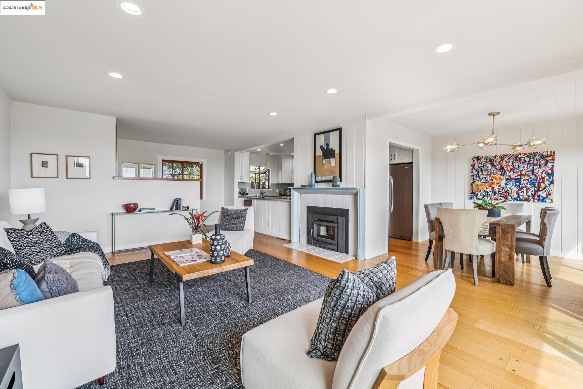 6934 Fairview Dr