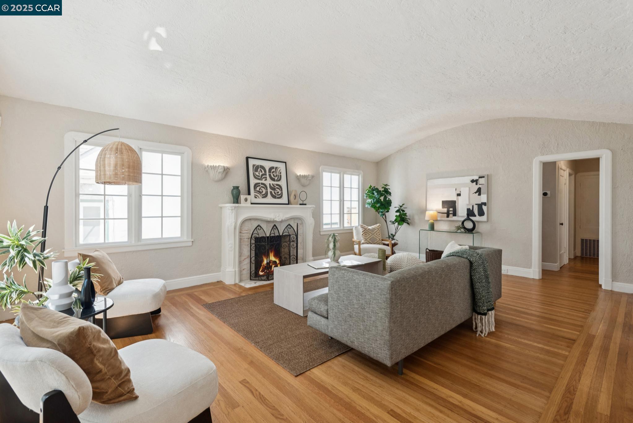 545 Colusa Ave