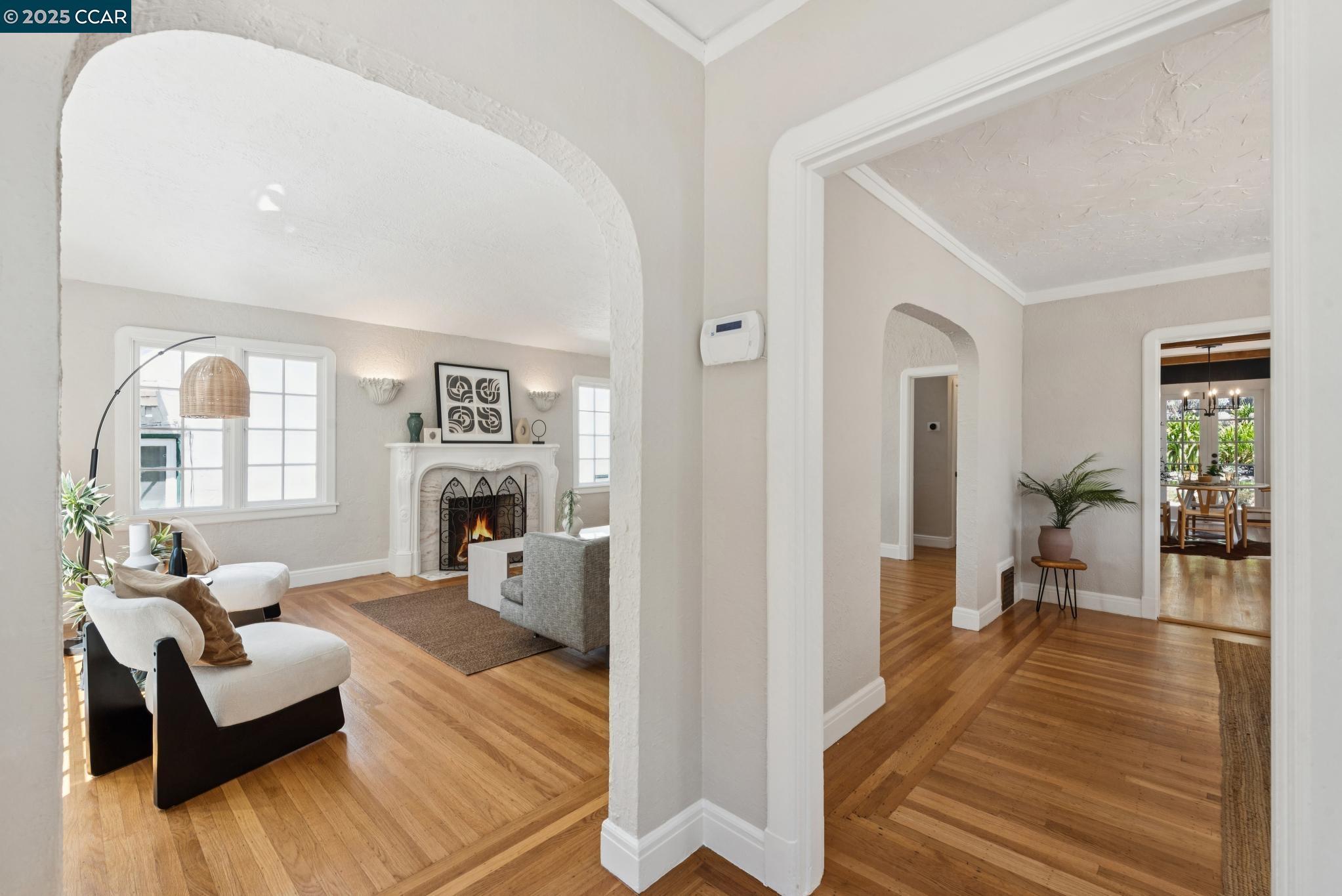 545 Colusa Ave