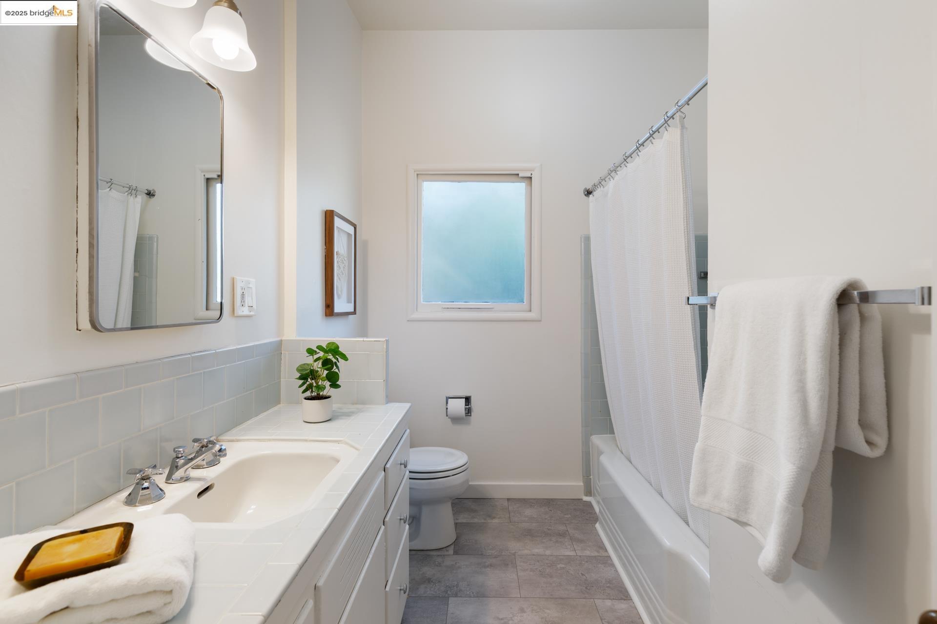 605 Plateau Dr