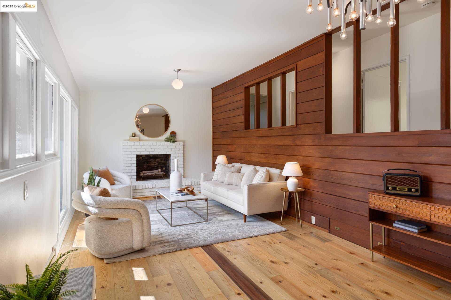 605 Plateau Dr
