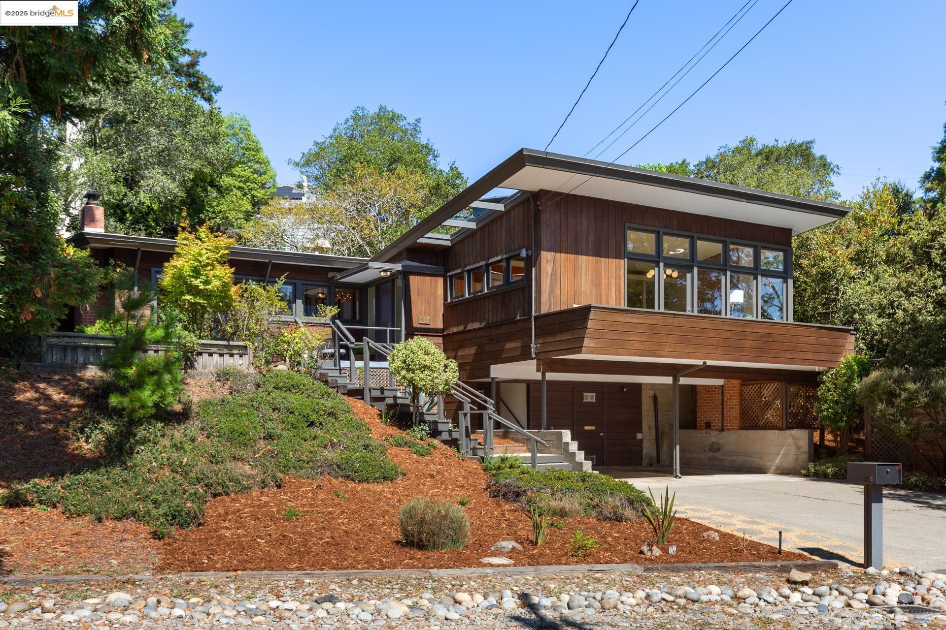605 Plateau Dr